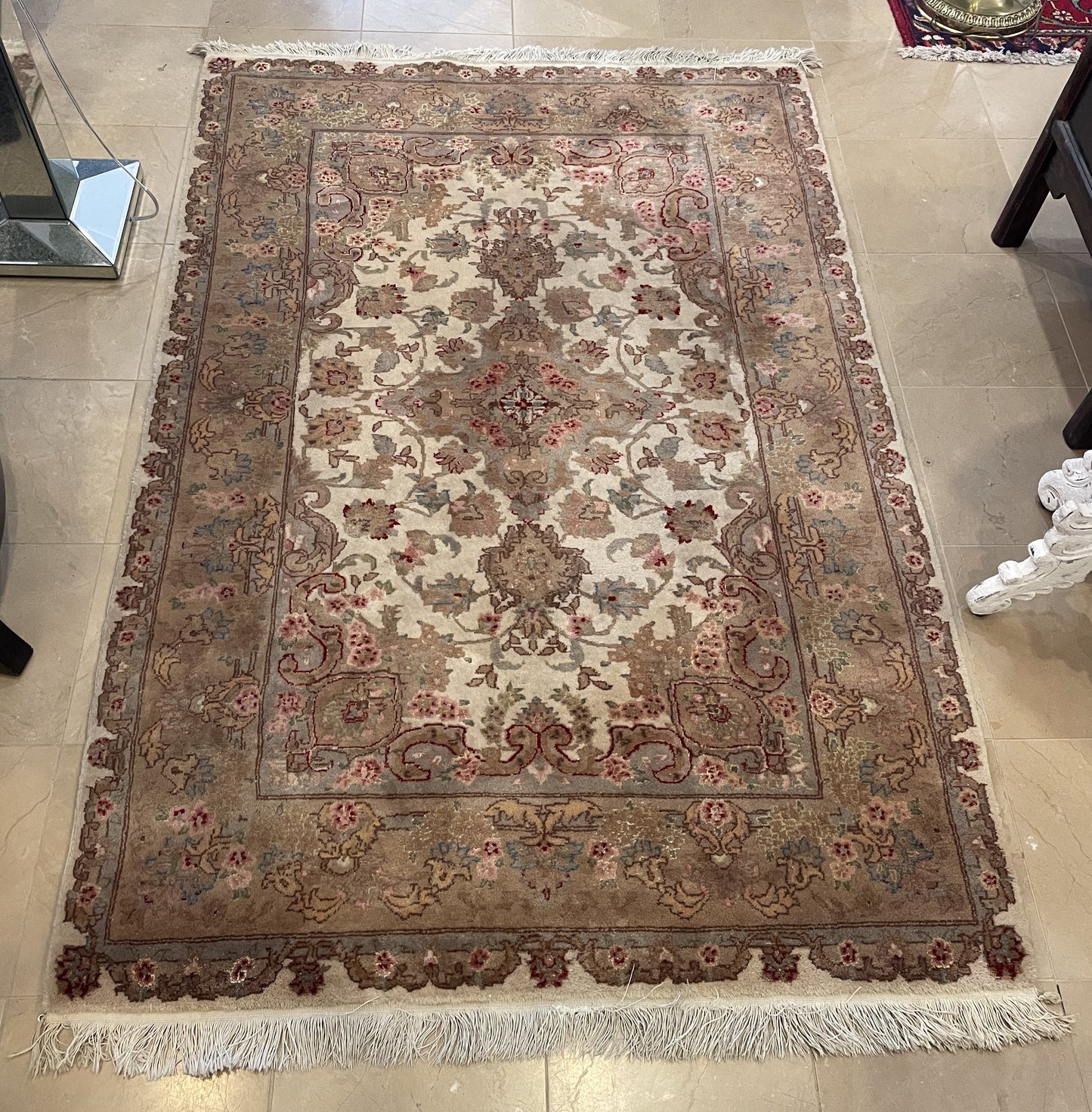 Hand Knotted Cream Floral Wool Rug, AS IS (3'10x5'10) (0EX003)