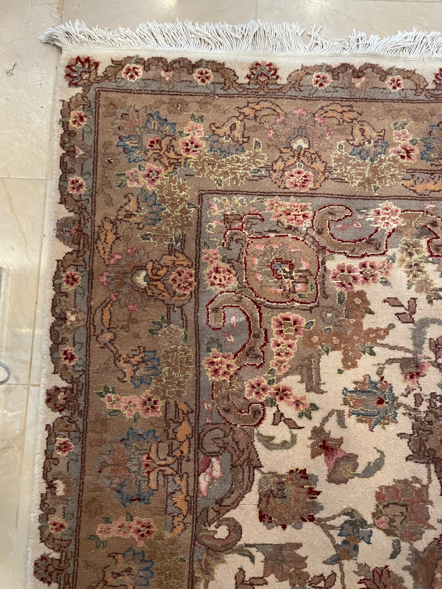 Hand Knotted Cream Floral Wool Rug, AS IS (3'10x5'10) (0EX003)