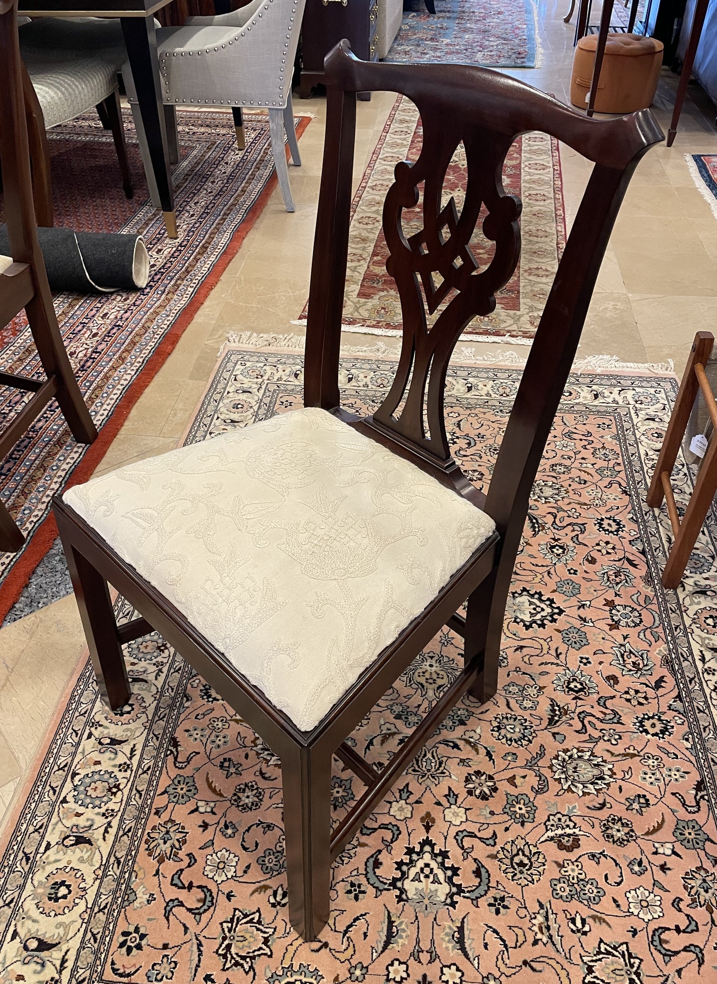 Henkel Harris Chippendale Crewel Dining Chair (0C402L)