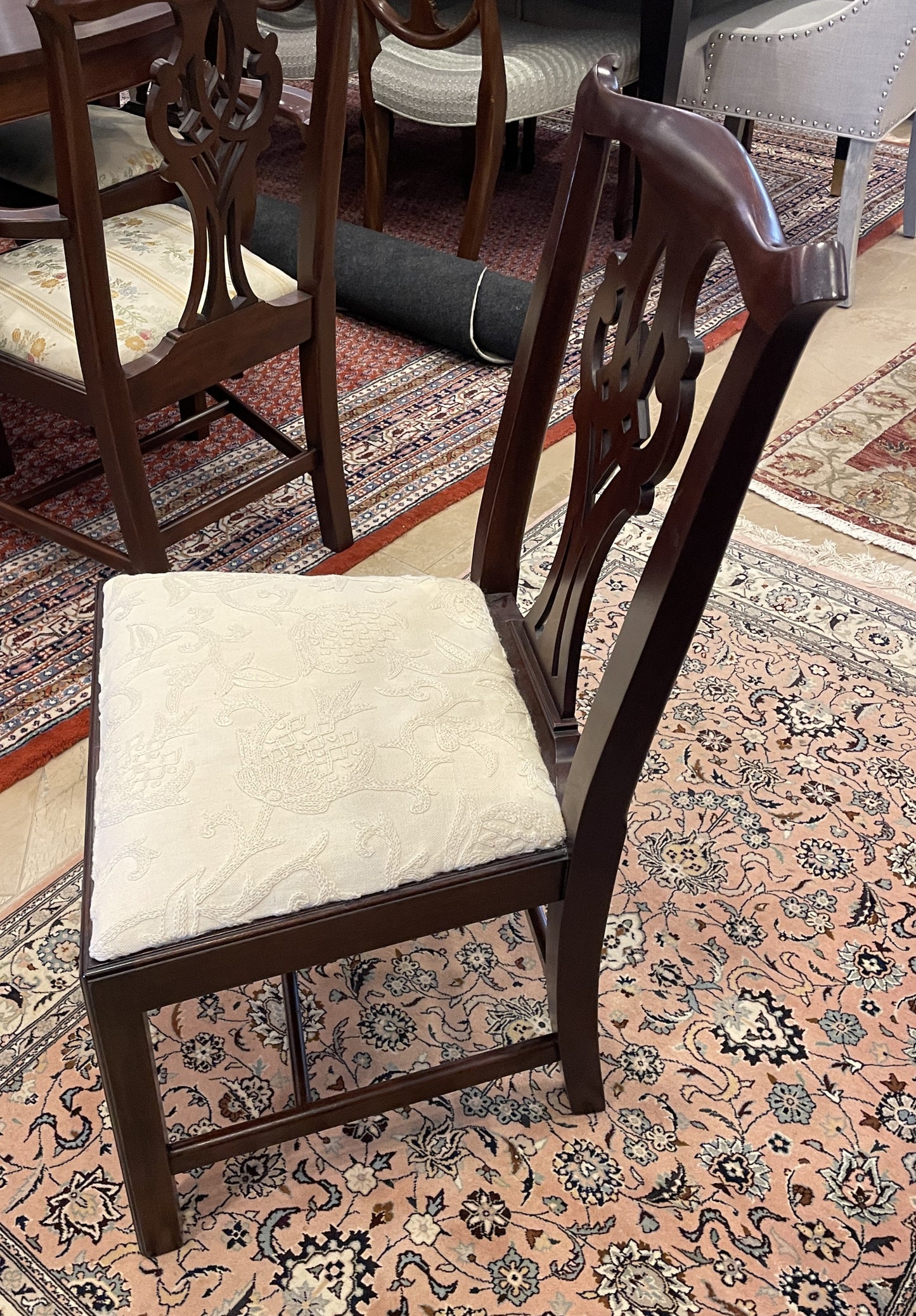 Henkel Harris Chippendale Crewel Dining Chair (0C402L)