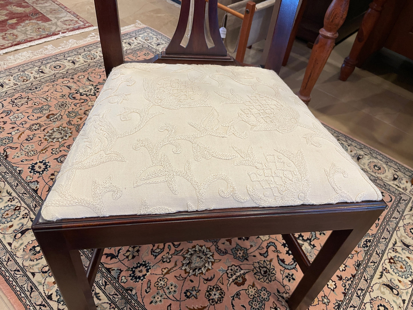 Henkel Harris Chippendale Crewel Dining Chair (0C402L)