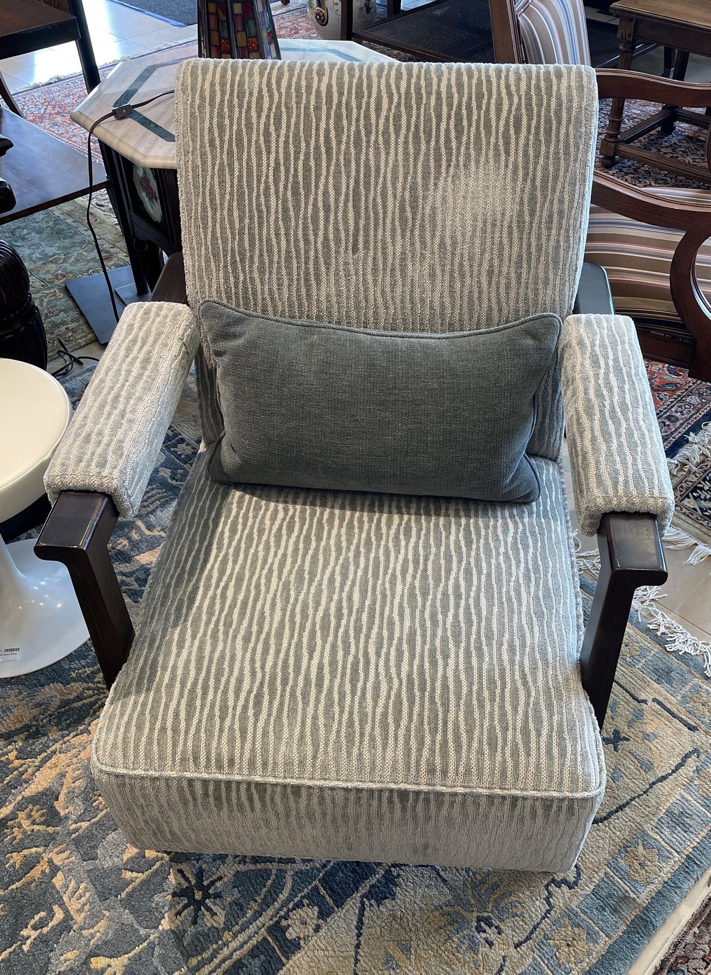 Brusic Rose Custom Lounge Chair (0GD004)
