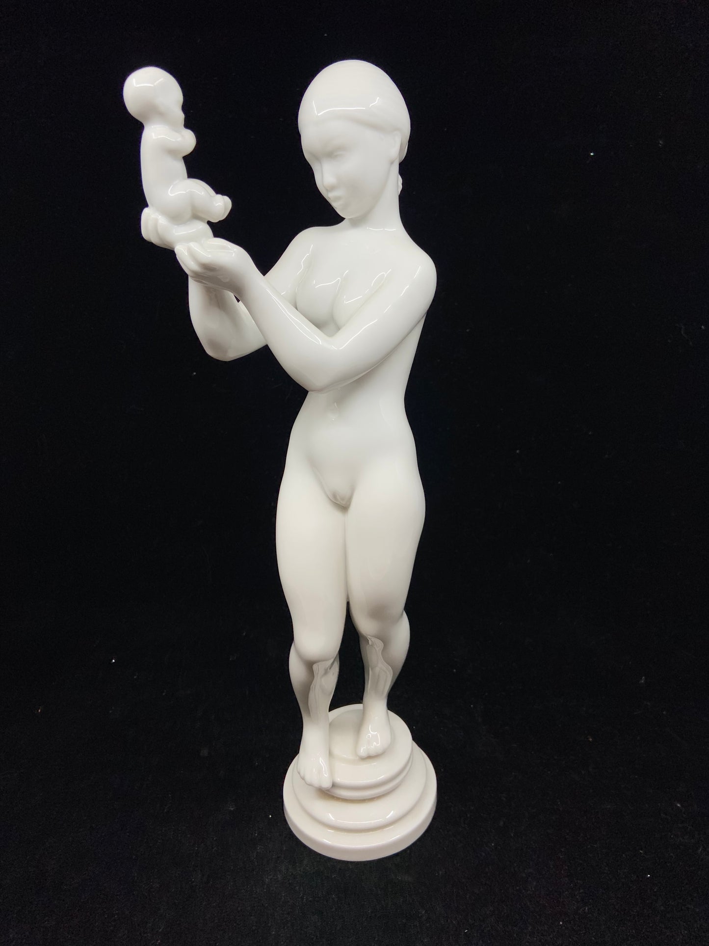 Kai Nielsen figurine #4108 "Venus med Æblet" (27281)