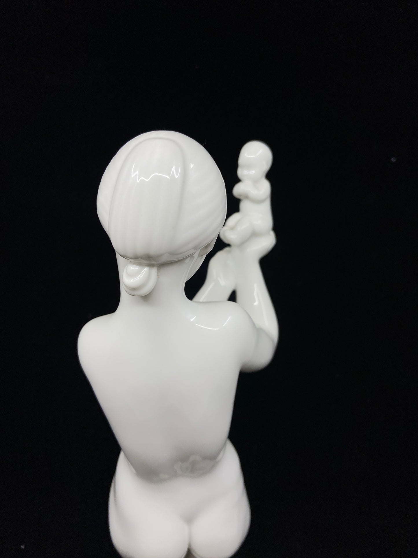 Kai Nielsen figurine #4108 "Venus med Æblet" (27281)
