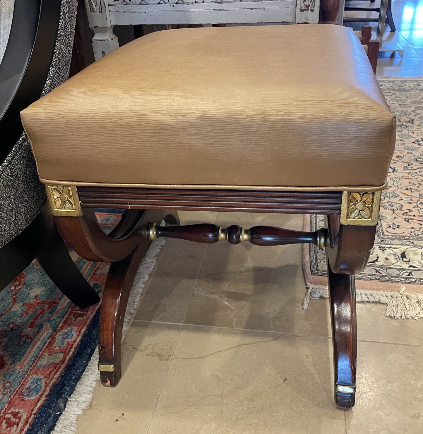 Klismos Regency Ottoman, AS IS (0KP00Z)