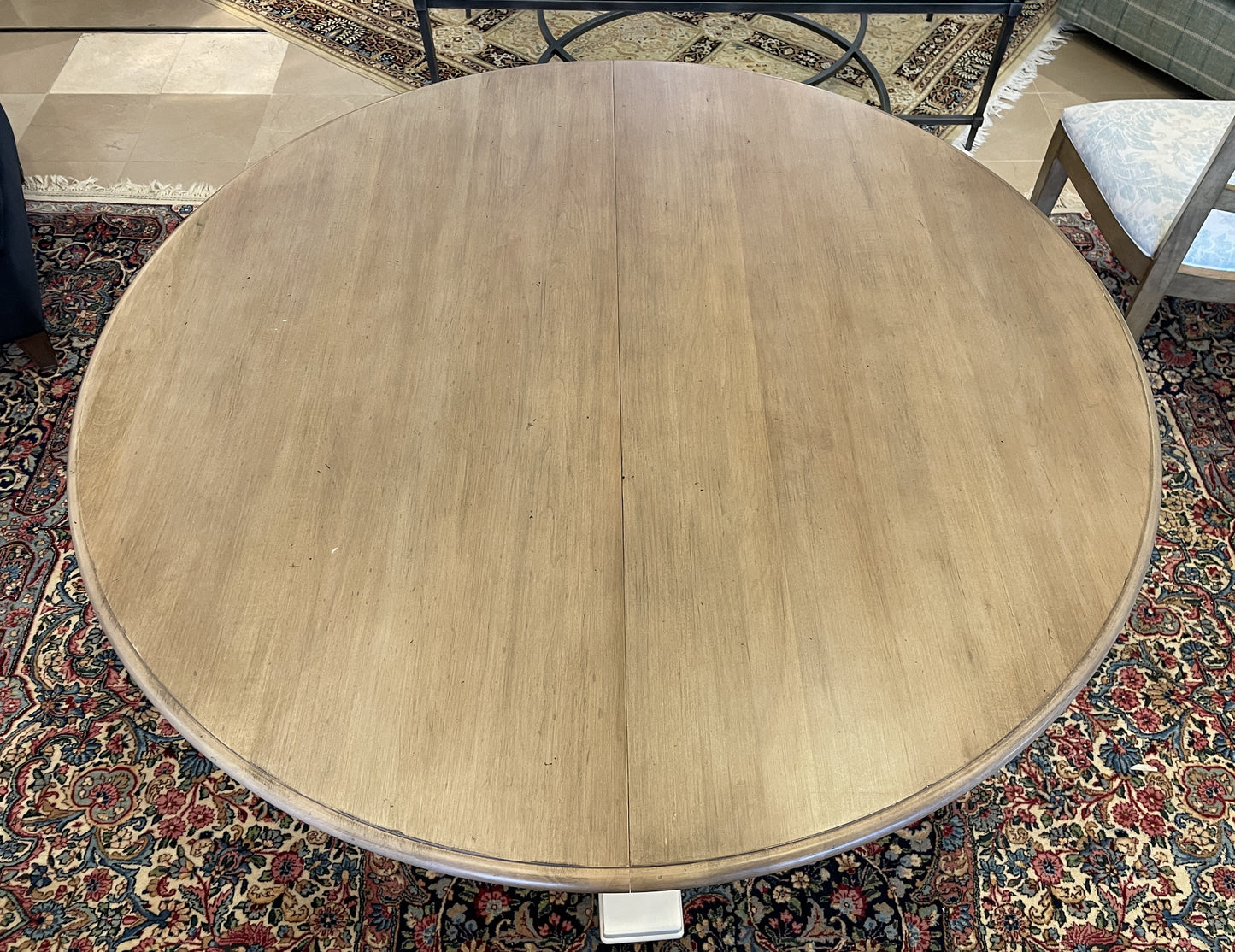 Ethan Allen "Cooper" Dining Table with 18"  Leaf and 5 Chairs (0CF00L)