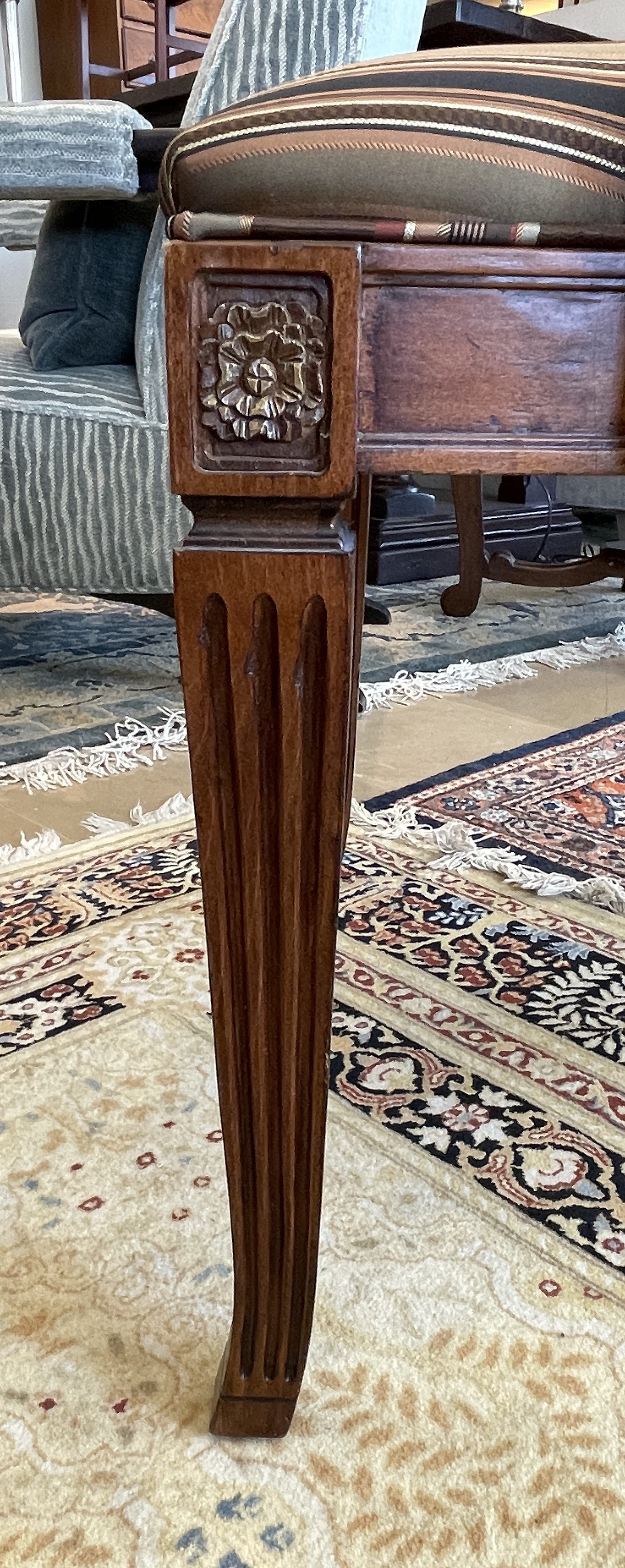 Henredon Grand Provenance Dining Chairs, set of 8 (0GH002)