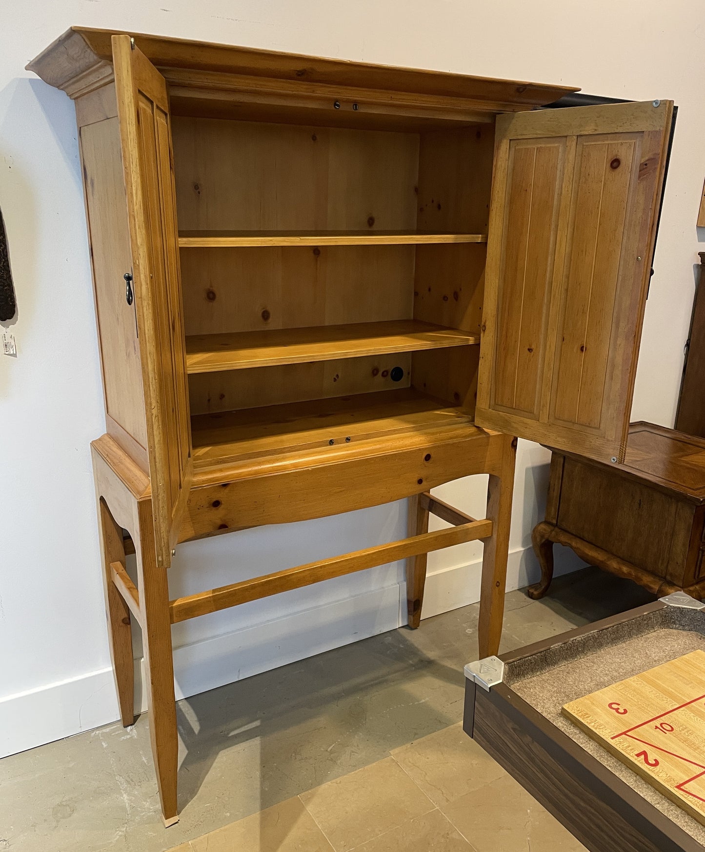 Milling Road by Baker Linen Press (0KC003)