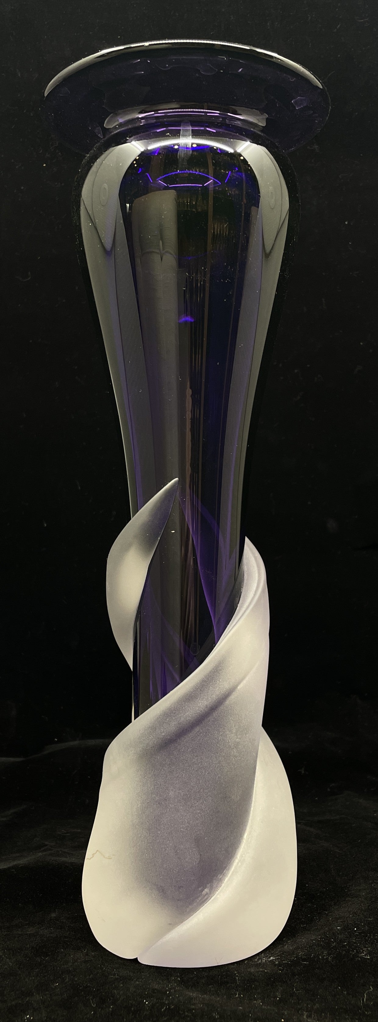 Purple Fused Glass Vase (0KC00I)