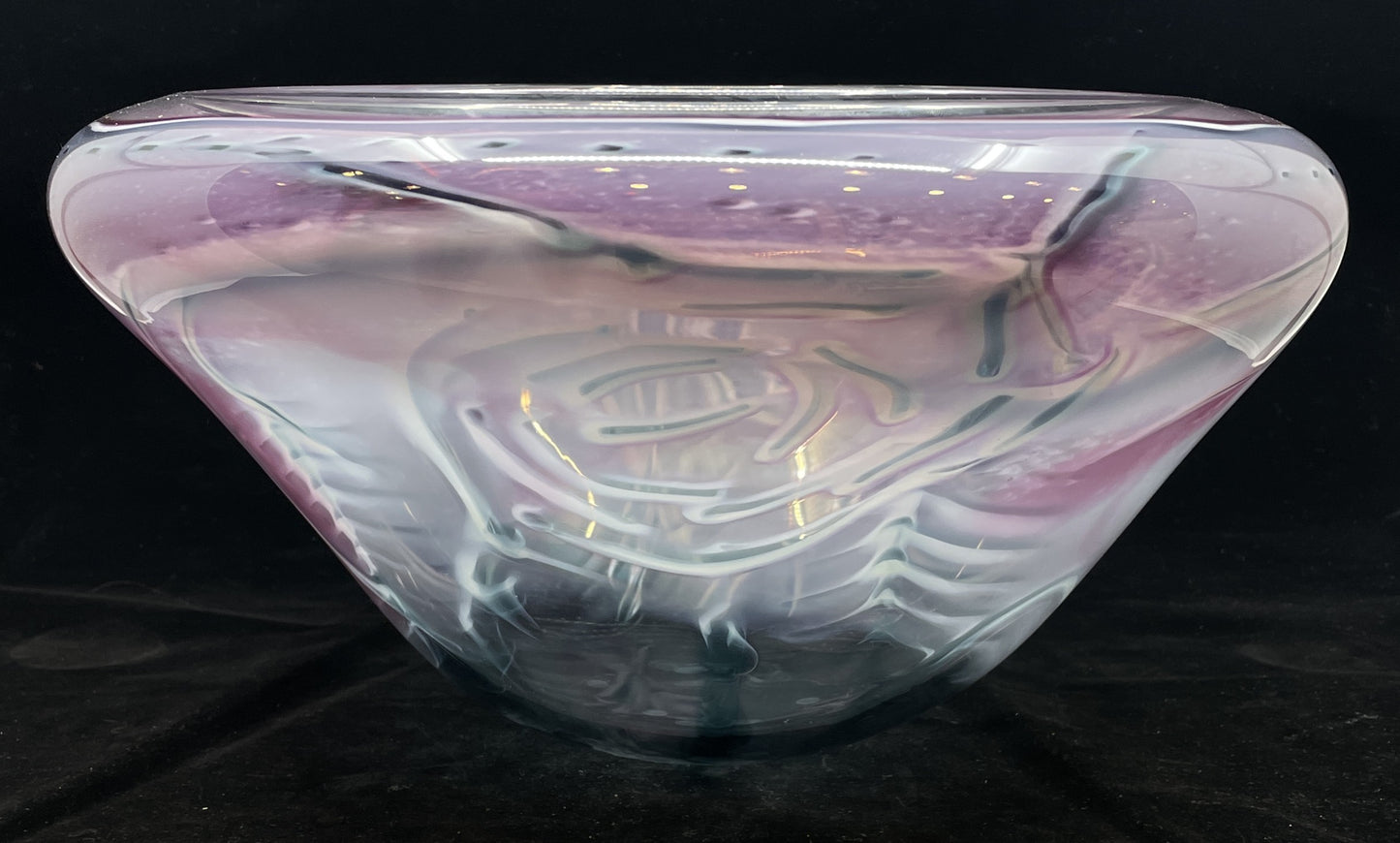 Robinson Scott Hand Blown Center Bowl in Purple, signed (0KC00G)