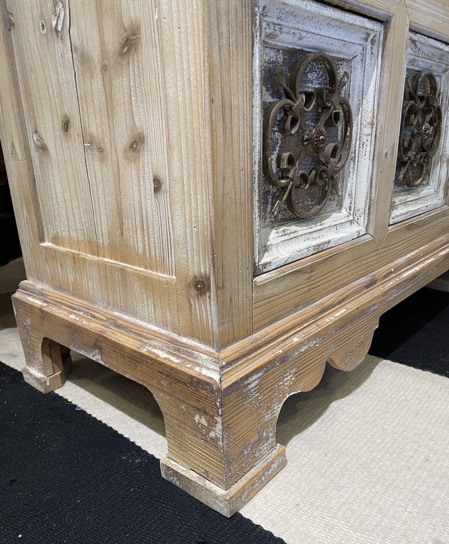 Iron Front 6 Drawer Storage Chest (0KF00D)