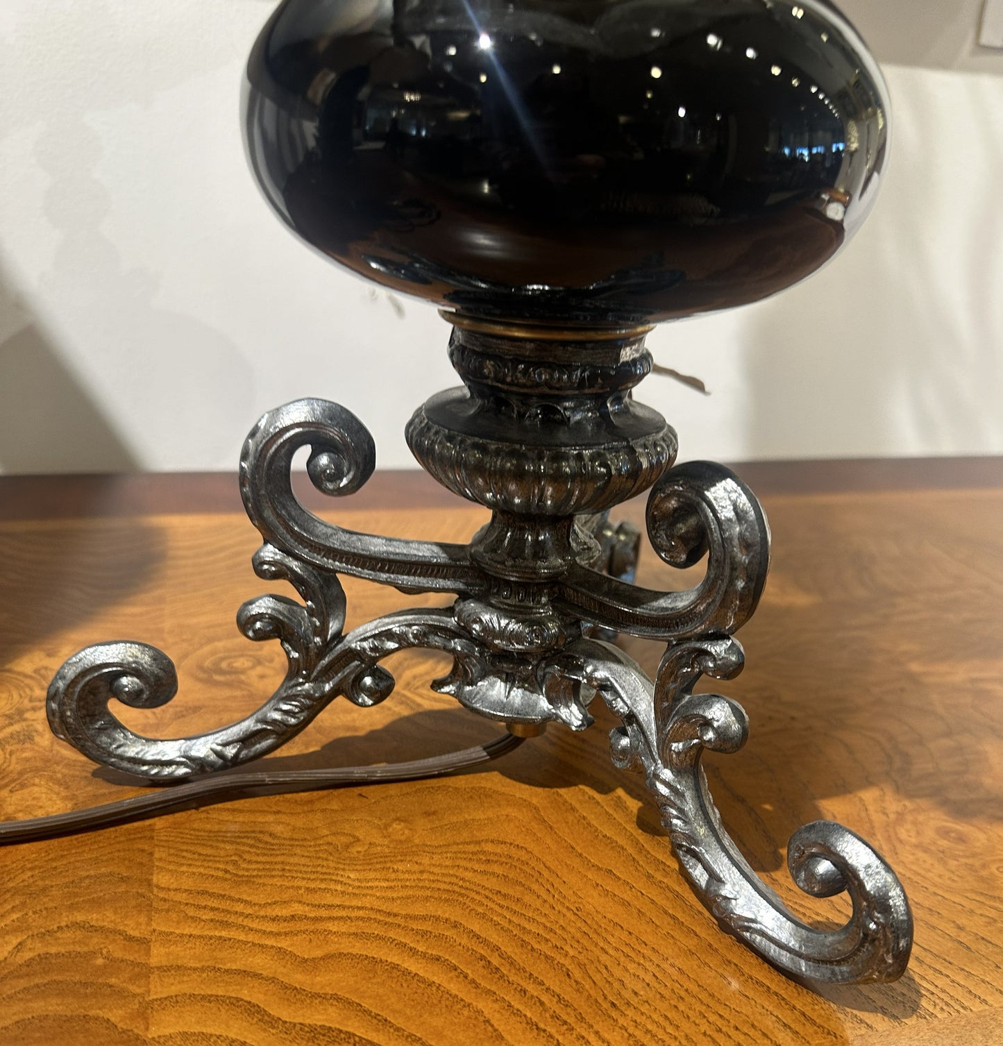 Luna Bella Scrolled Shade Lamp (0H2001)