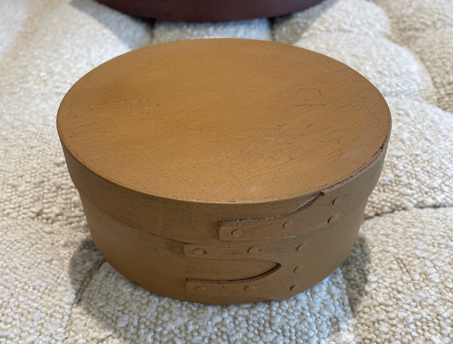 Set of 9 Multicolored Round Shaker Boxes (0C402H)