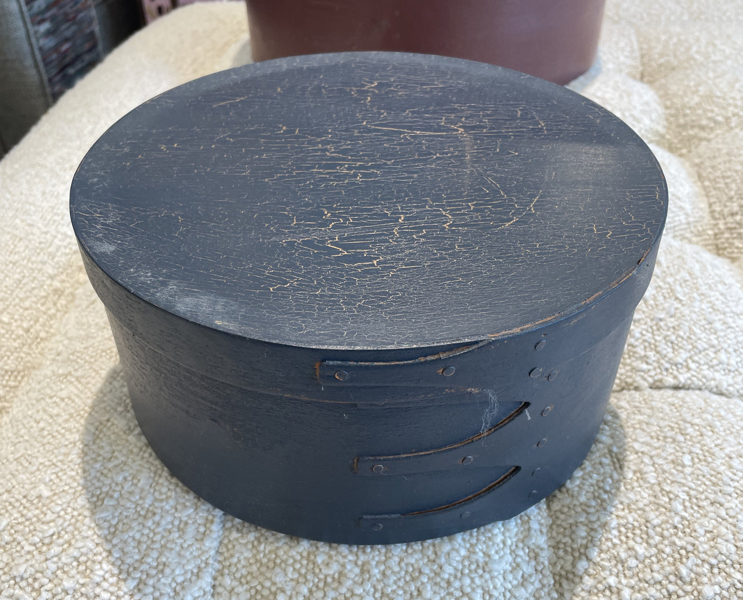 Set of 9 Multicolored Round Shaker Boxes (0C402H)