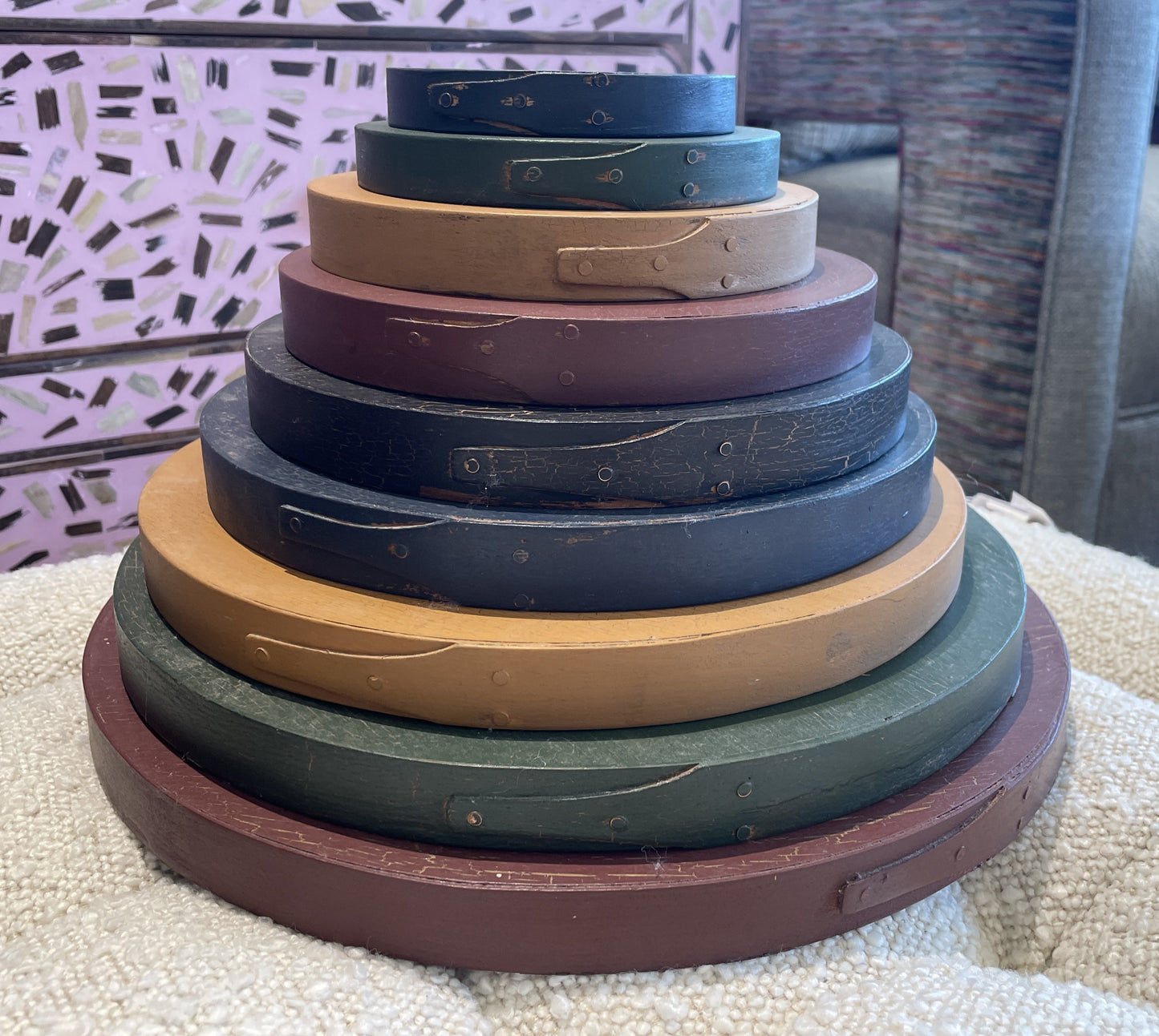 Set of 9 Multicolored Round Shaker Boxes (0C402H)