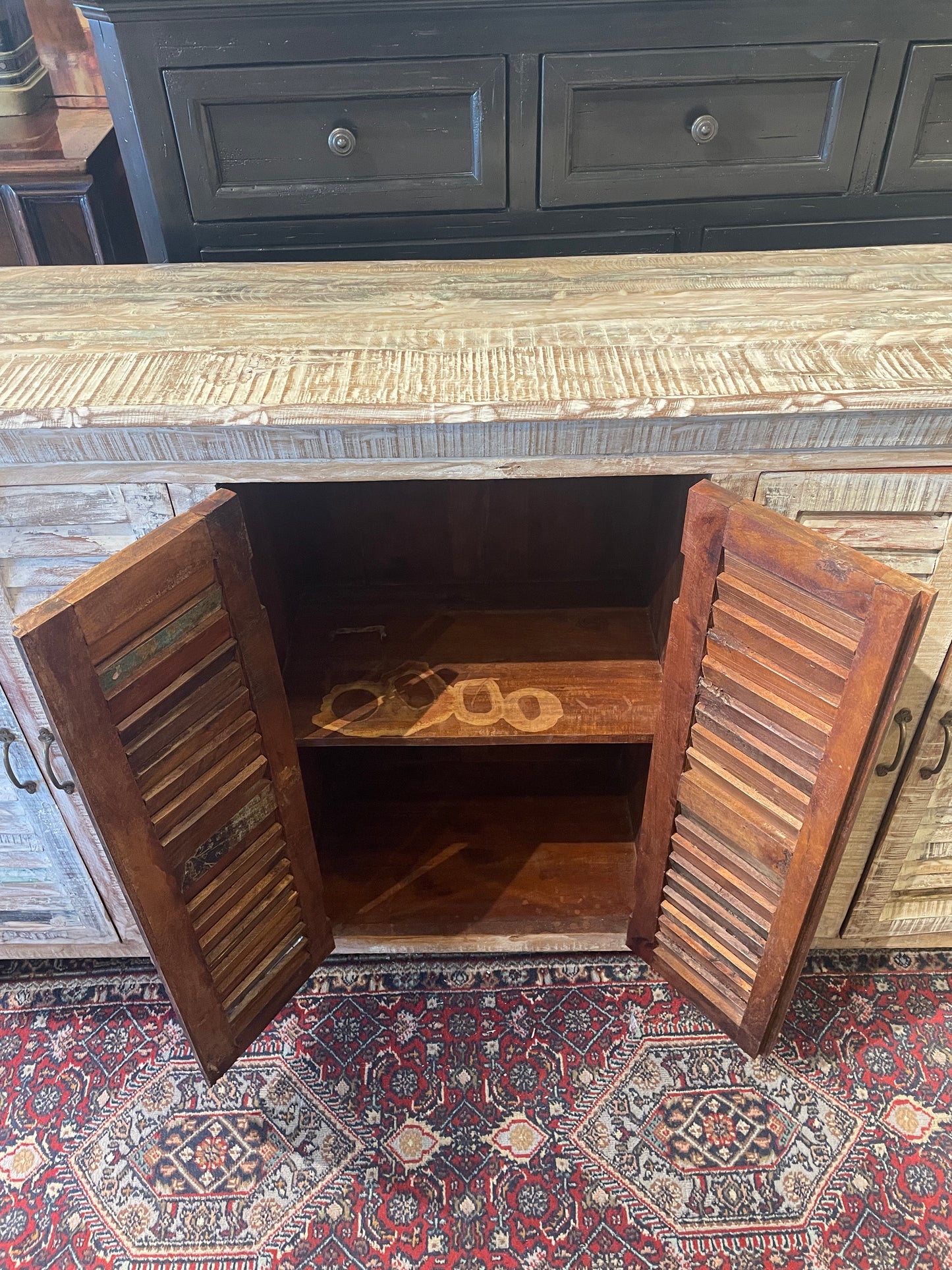 Lexington Shutter Credenza (0KF00M)