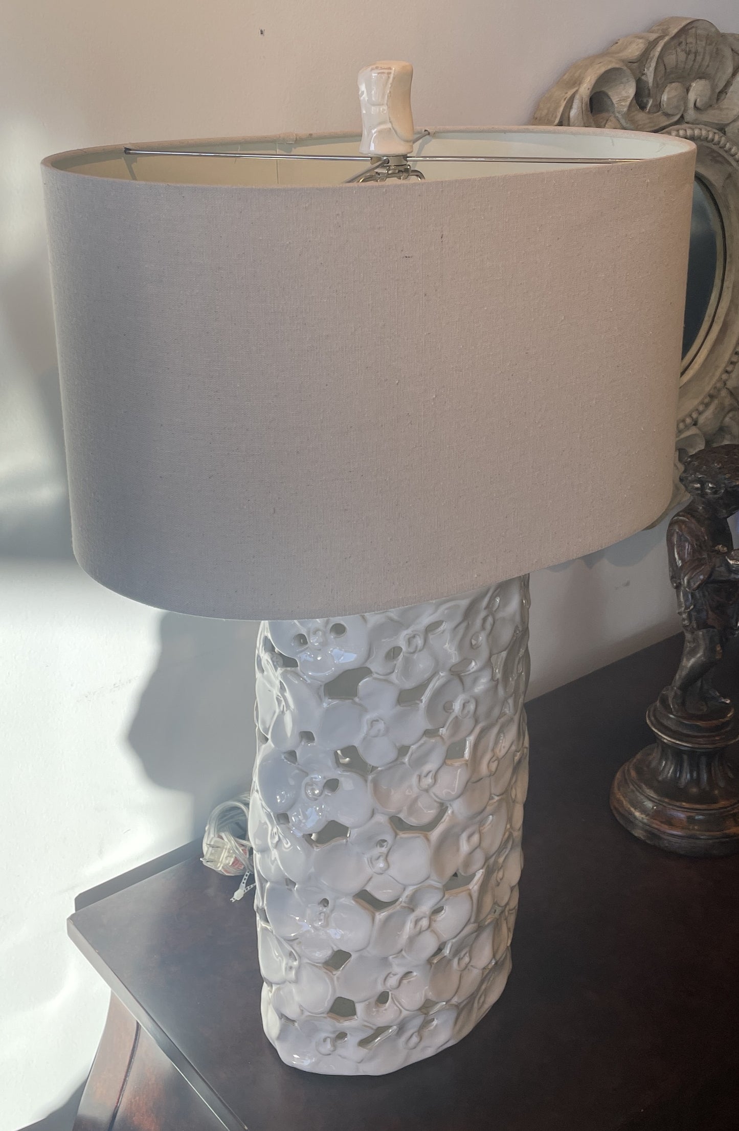 White Orchid Ceramic Lamp (0KF00L)