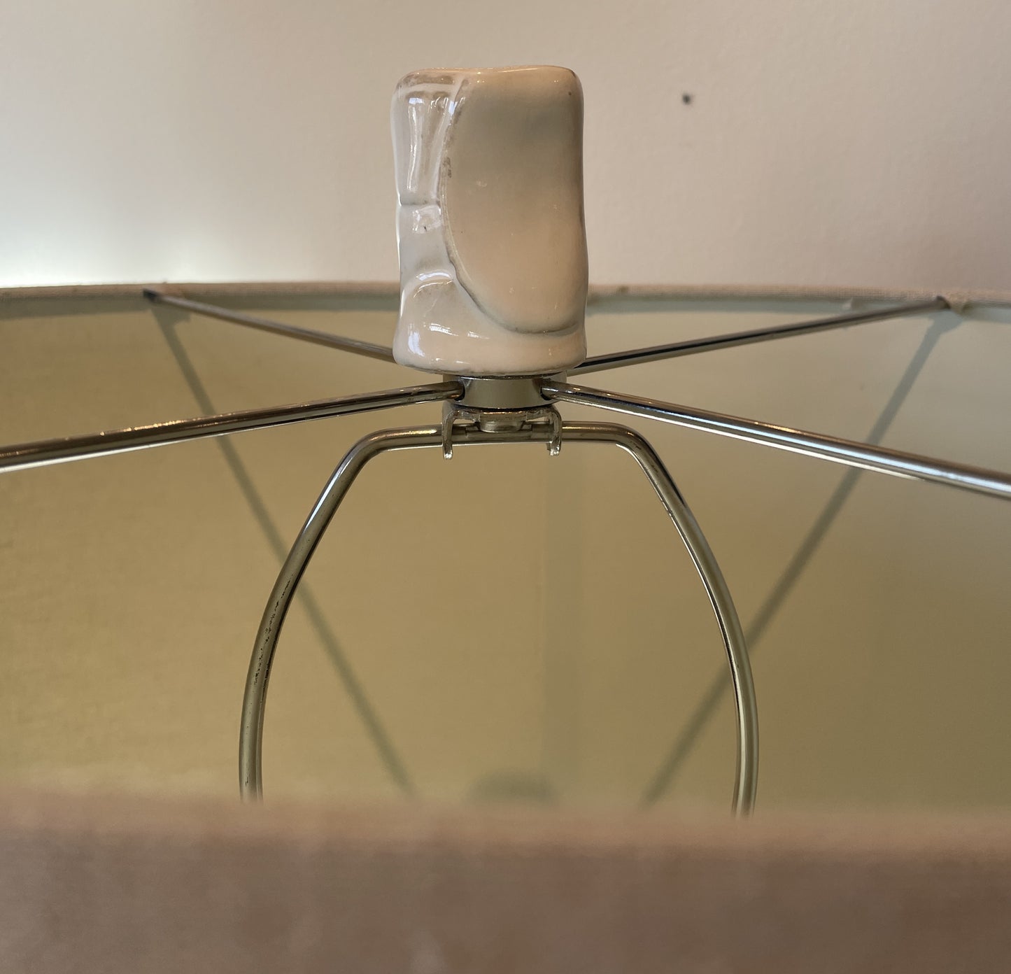 White Orchid Ceramic Lamp (0KF00L)