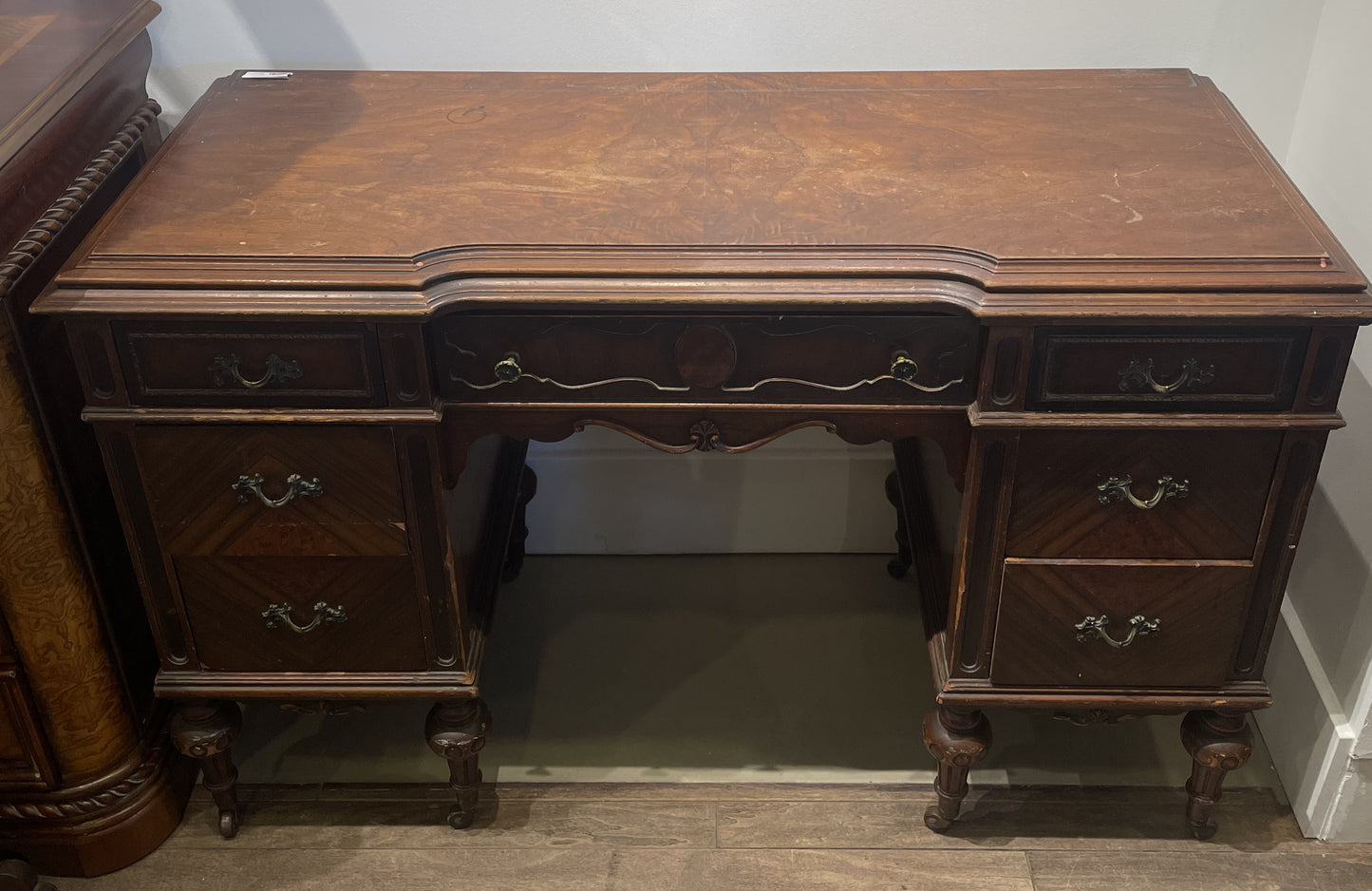 Vanity with Bench, AS IS (0KB001)