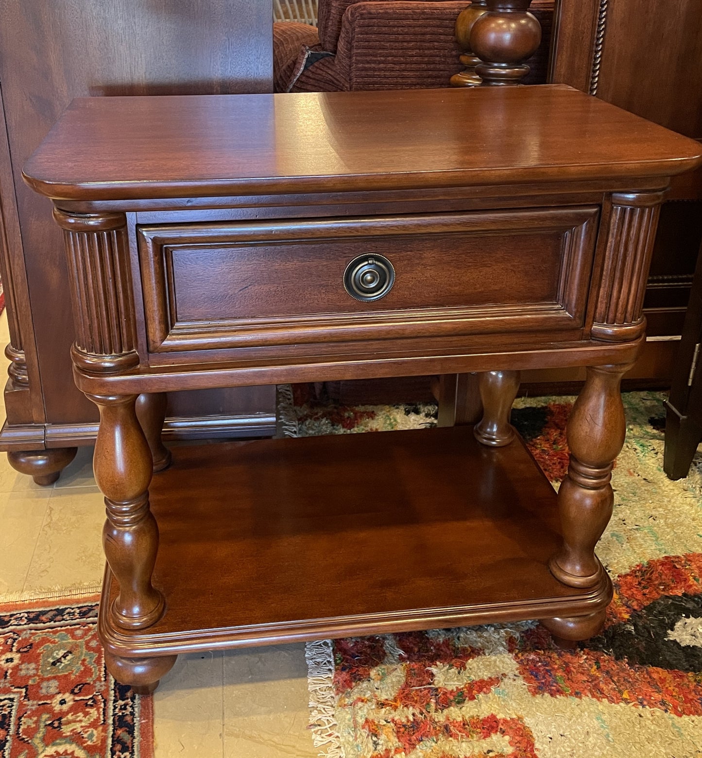 Chris Madden Nightstand (0GN004)
