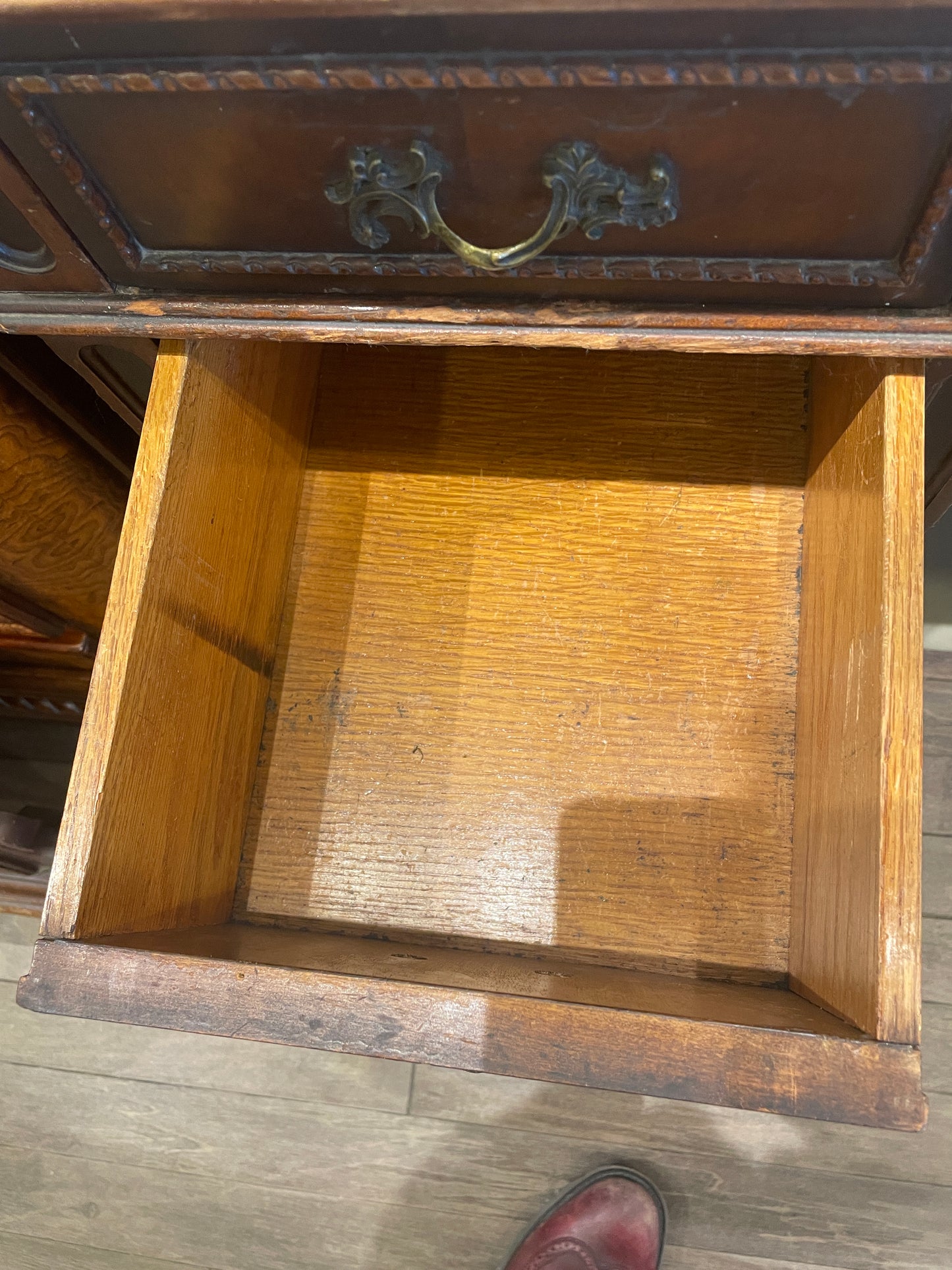 Vanity with Bench, AS IS (0KB001)