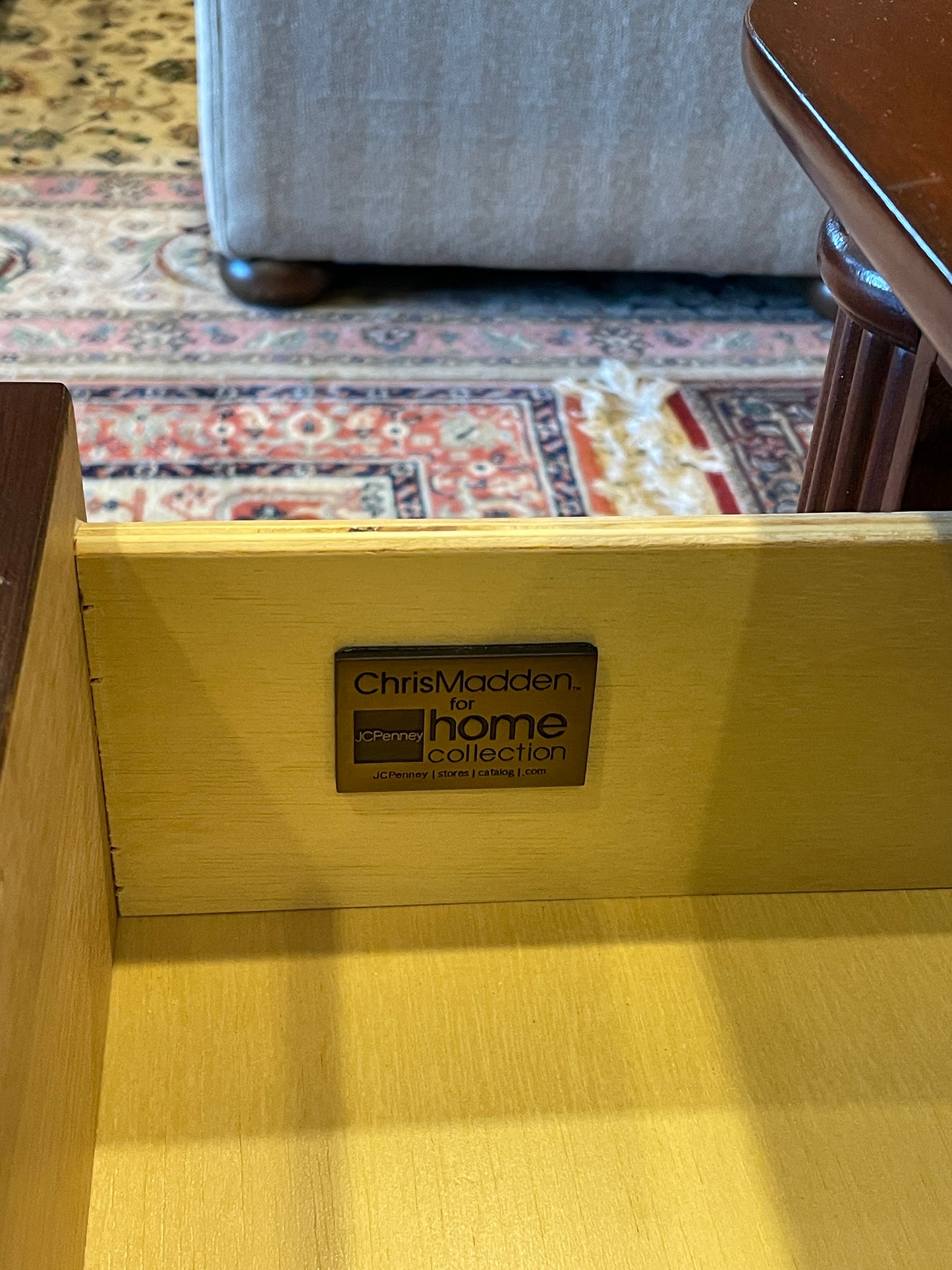 Chris Madden Nightstand (0GN004)