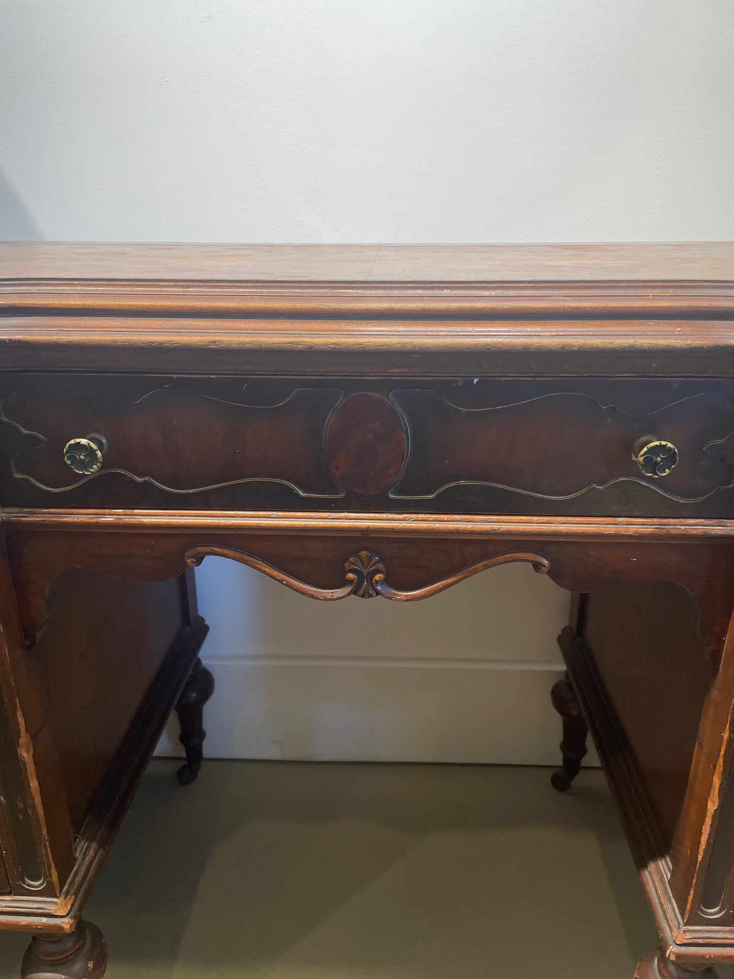 Vanity with Bench, AS IS (0KB001)