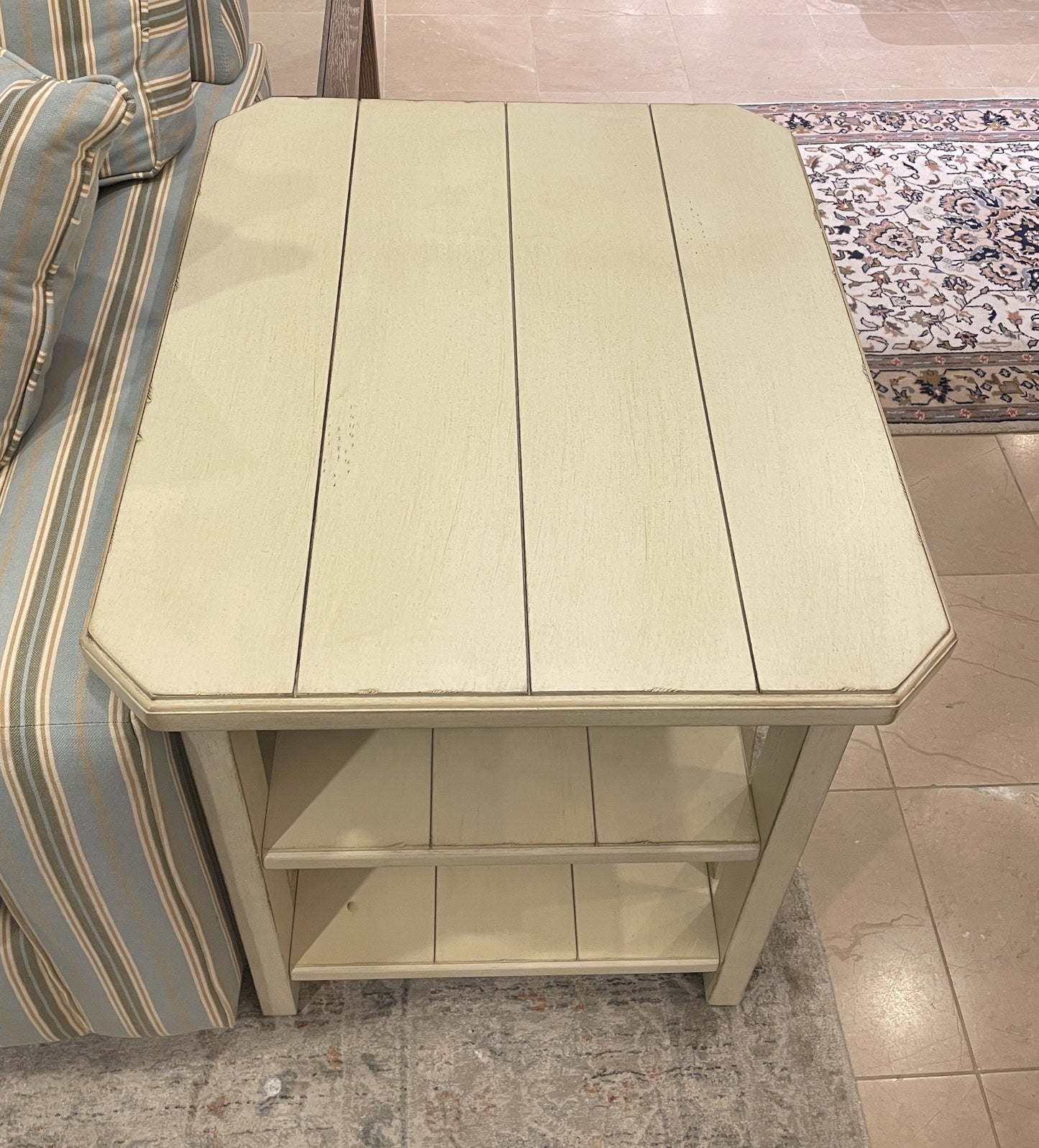 Shabby Chic/Farmhouse Plank Style End Table (2 Available) (0CF015)