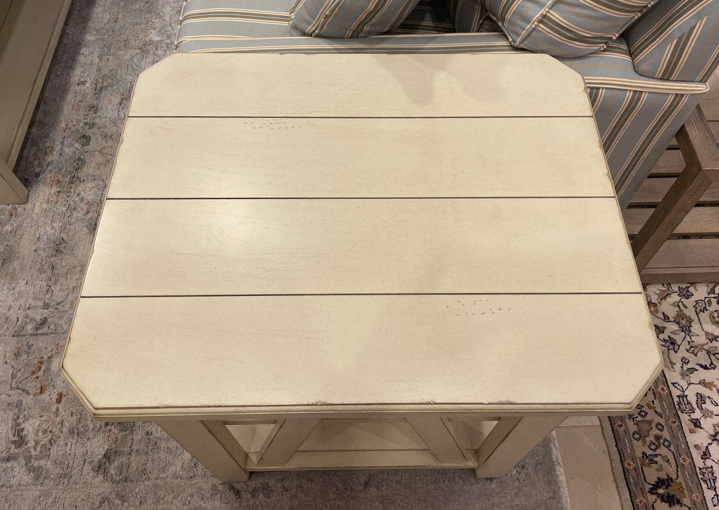 Shabby Chic/Farmhouse Plank Style End Table (2 Available) (0CF015)