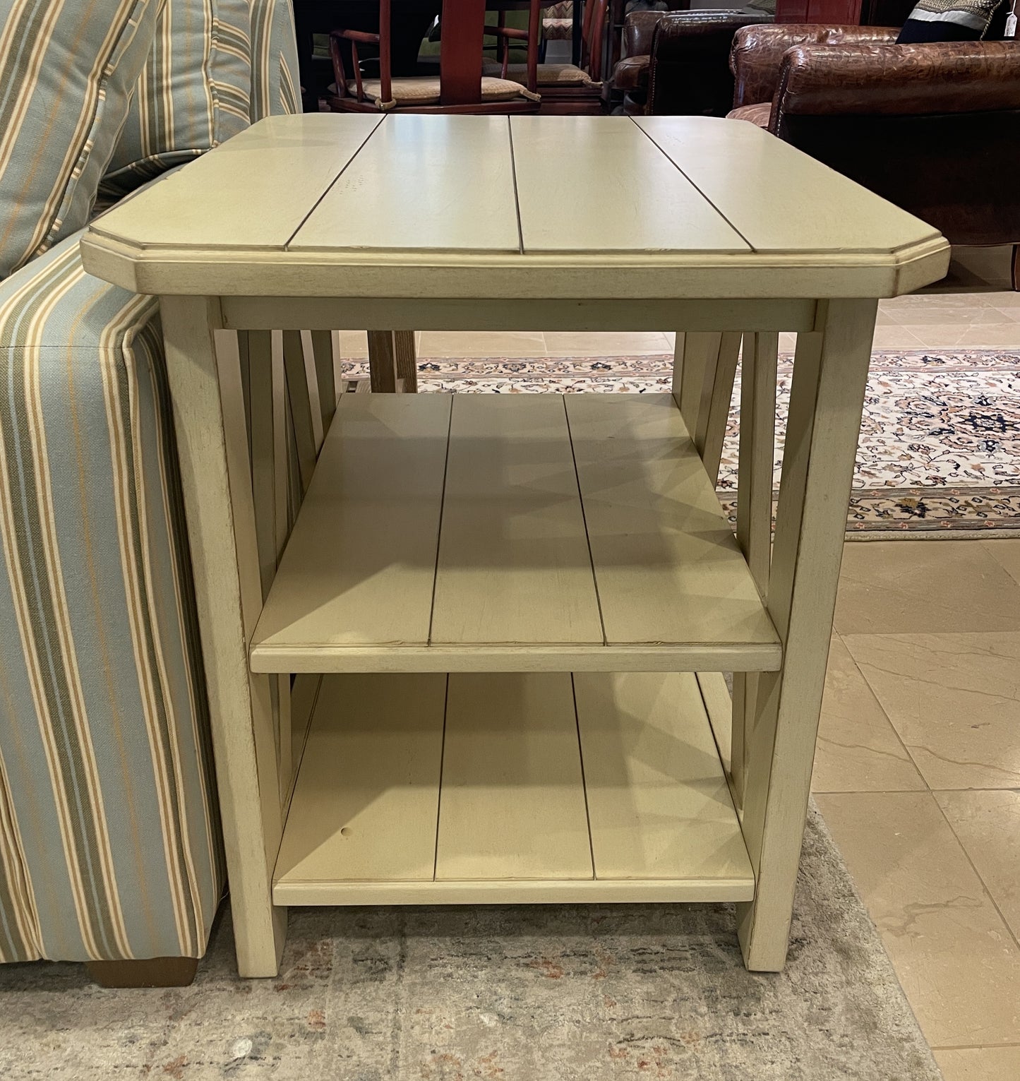 Shabby Chic/Farmhouse Plank Style End Table (2 Available) (0CF015)