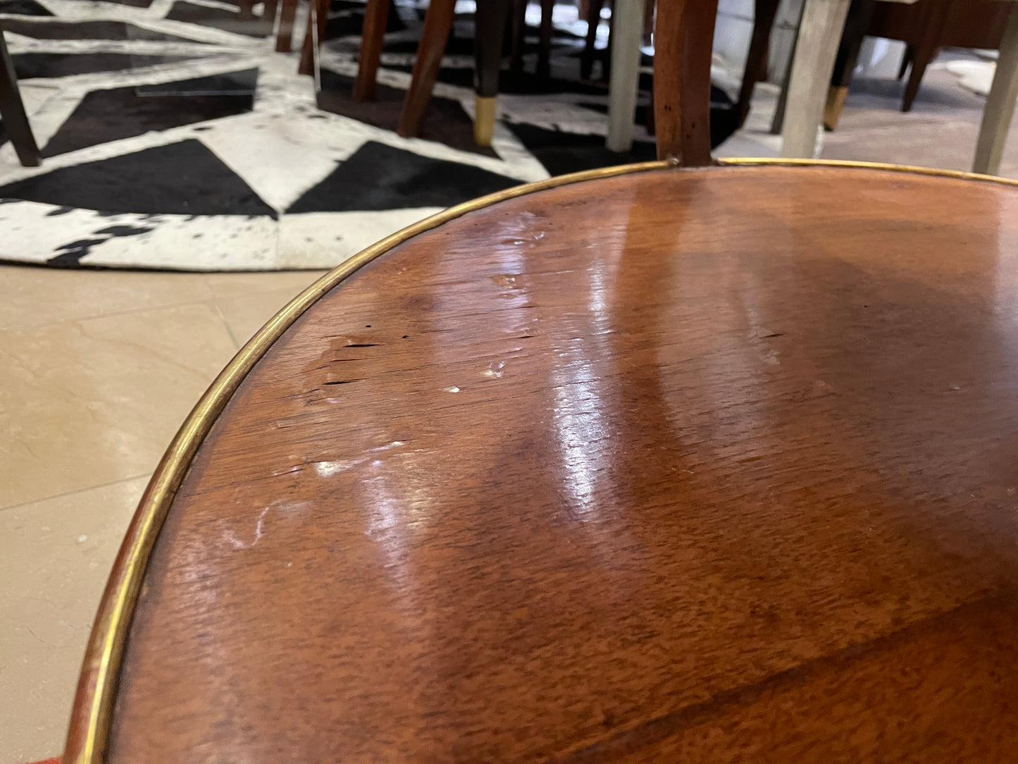 Dessin Fournir Center Table, AS IS (0O4007)