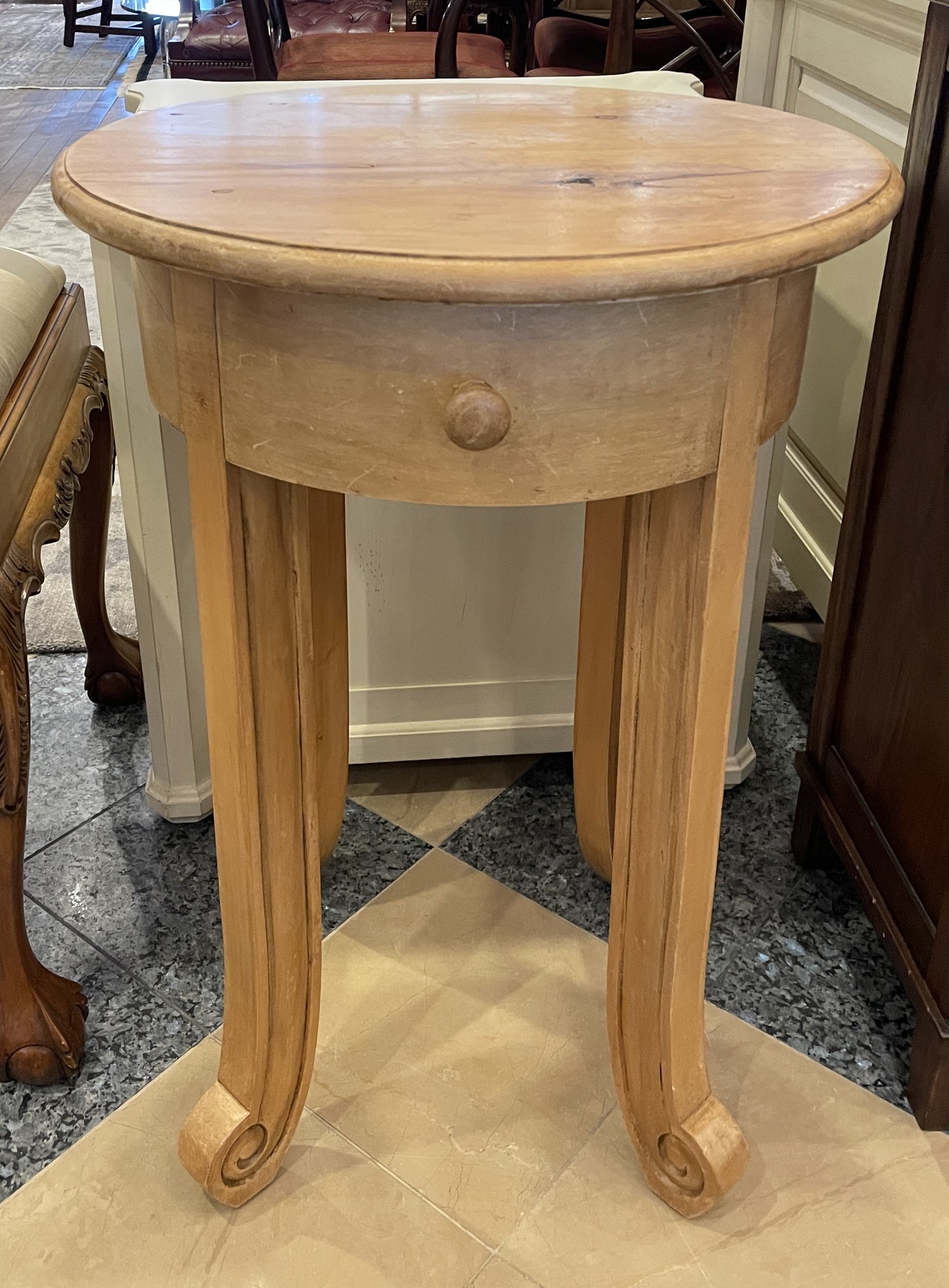 Eclexion Designs Pine End Table, AS IS (0GN007)