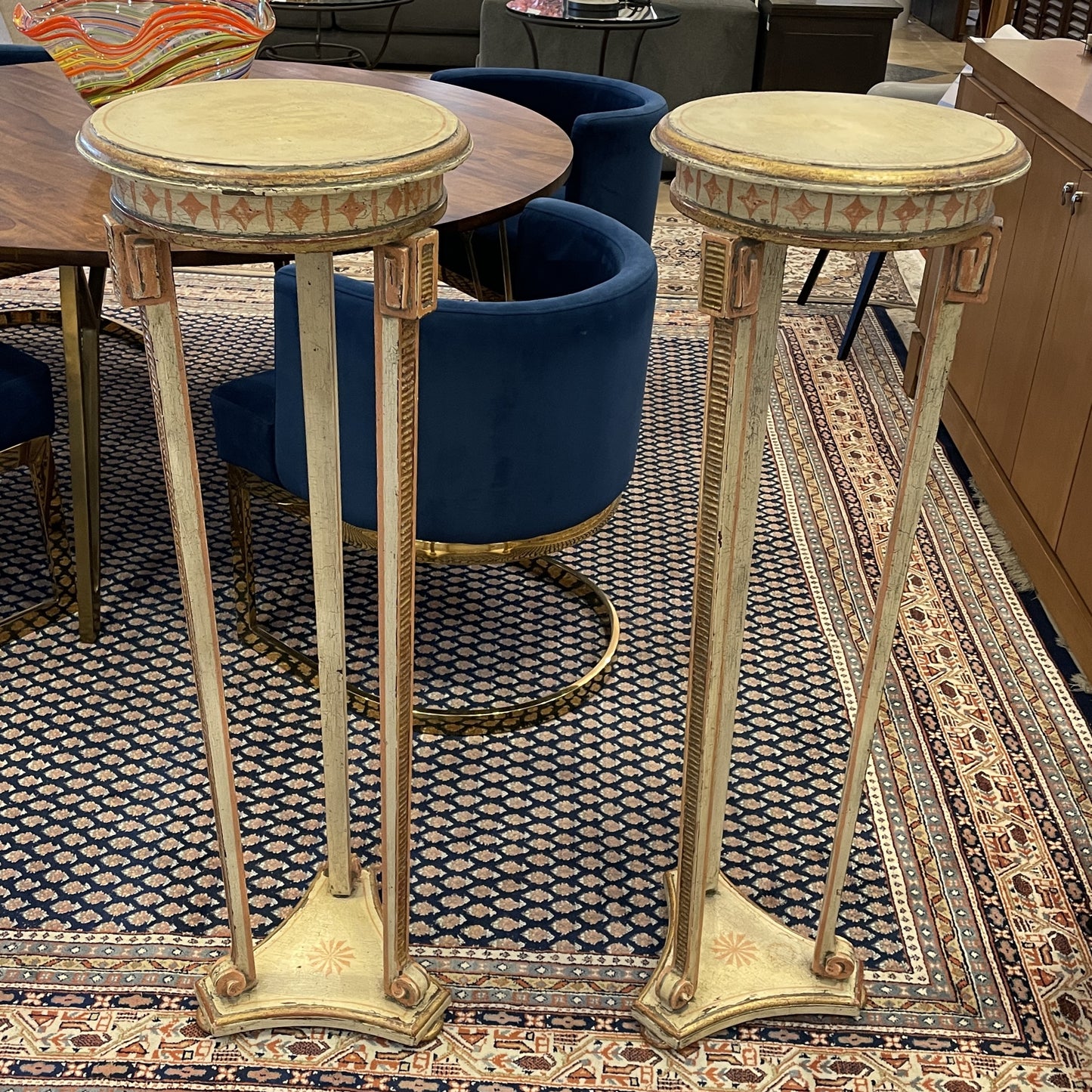 George III style/Neoclassical polychrome and parcel gilt pedestals, a pair (0G000F)