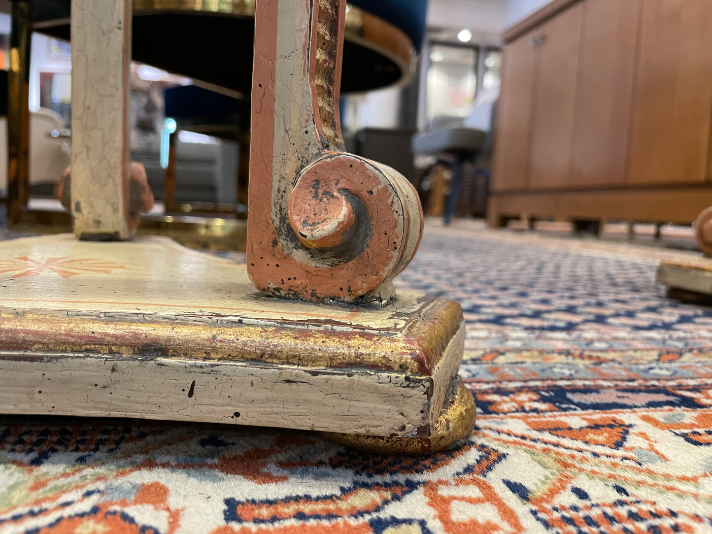 George III style/Neoclassical polychrome and parcel gilt pedestals, a pair (0G000F)