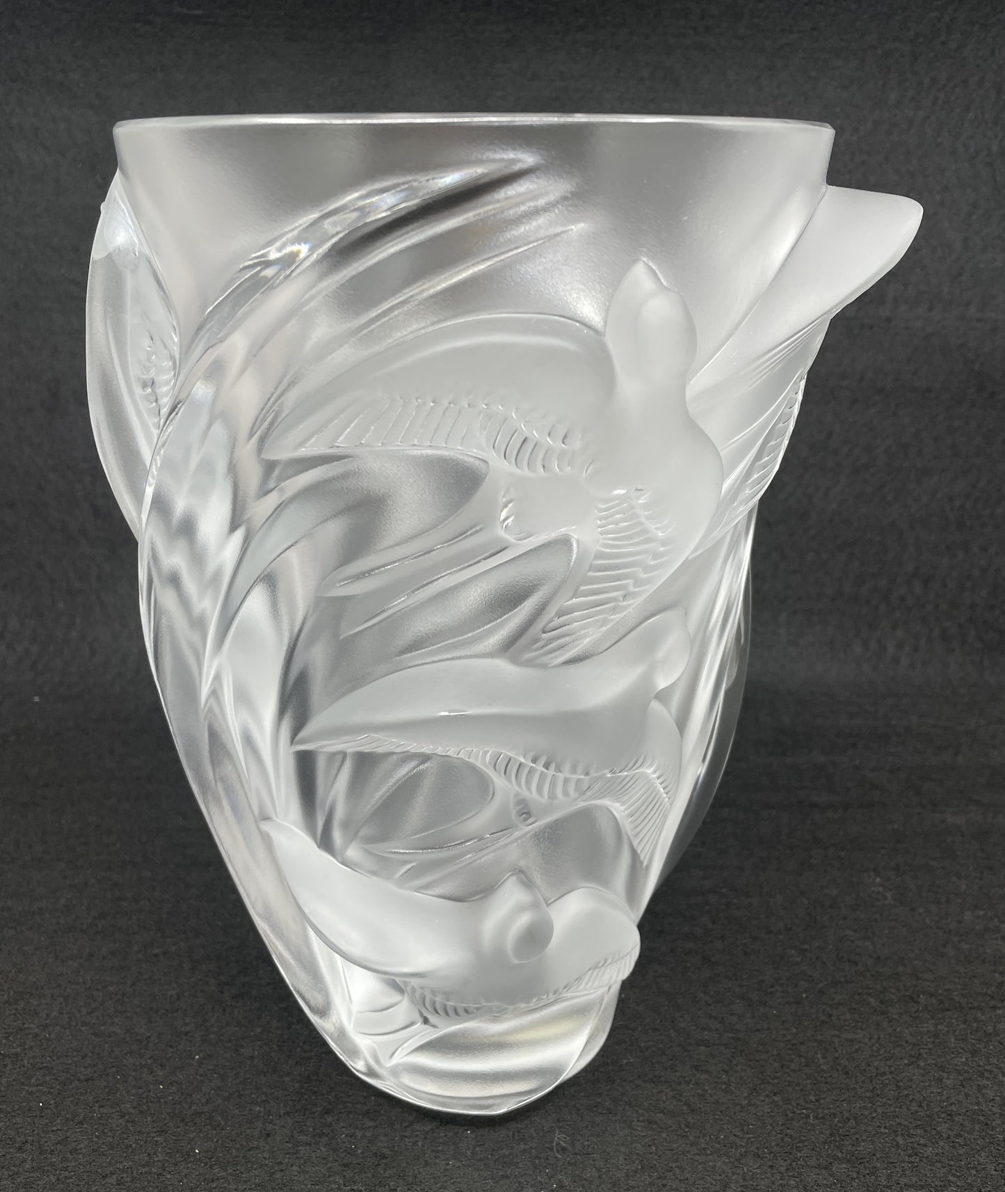 Lalique Martinets Vase NO BOX (0LW002)