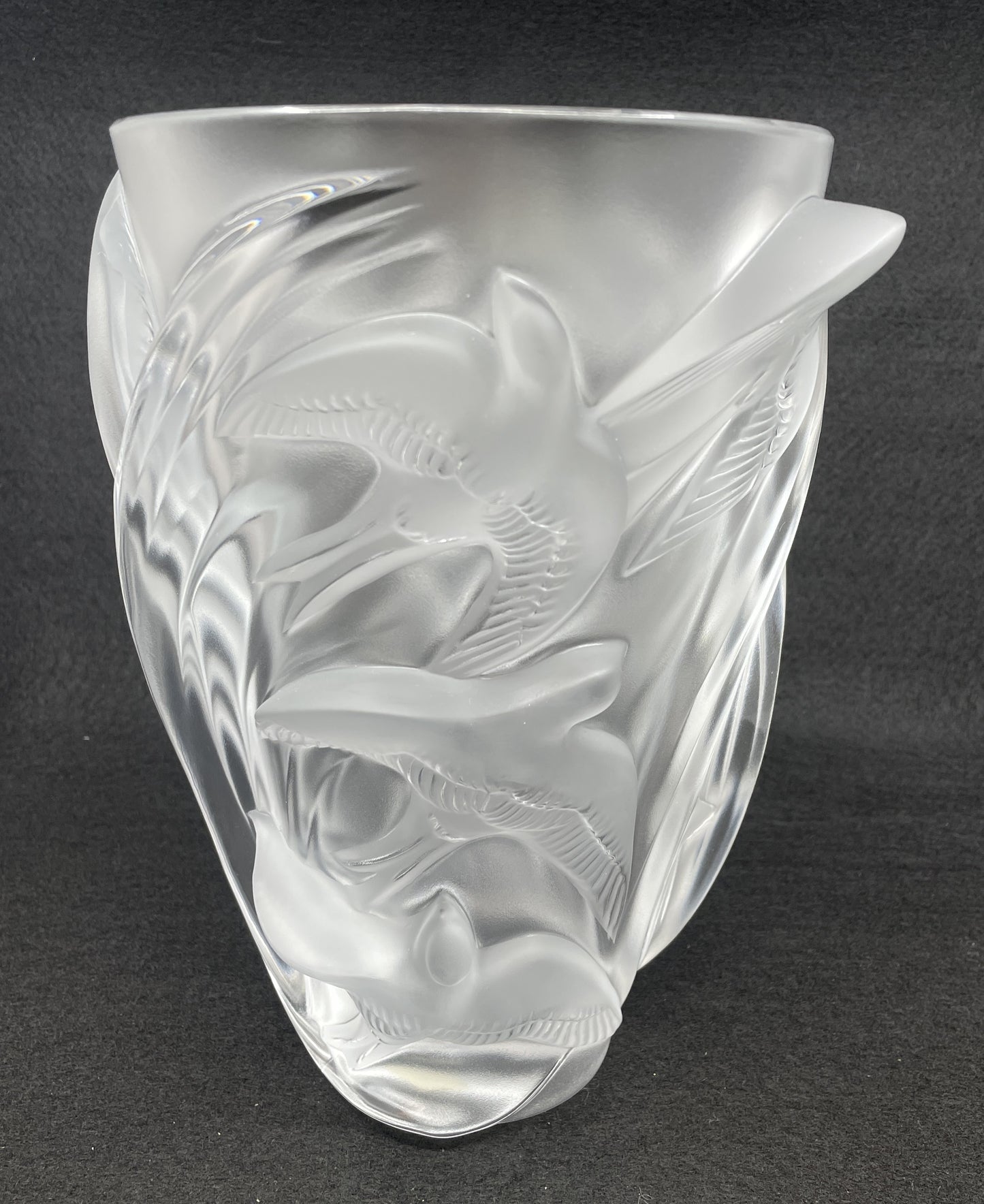 Lalique Martinets Vase NO BOX (0LW002)