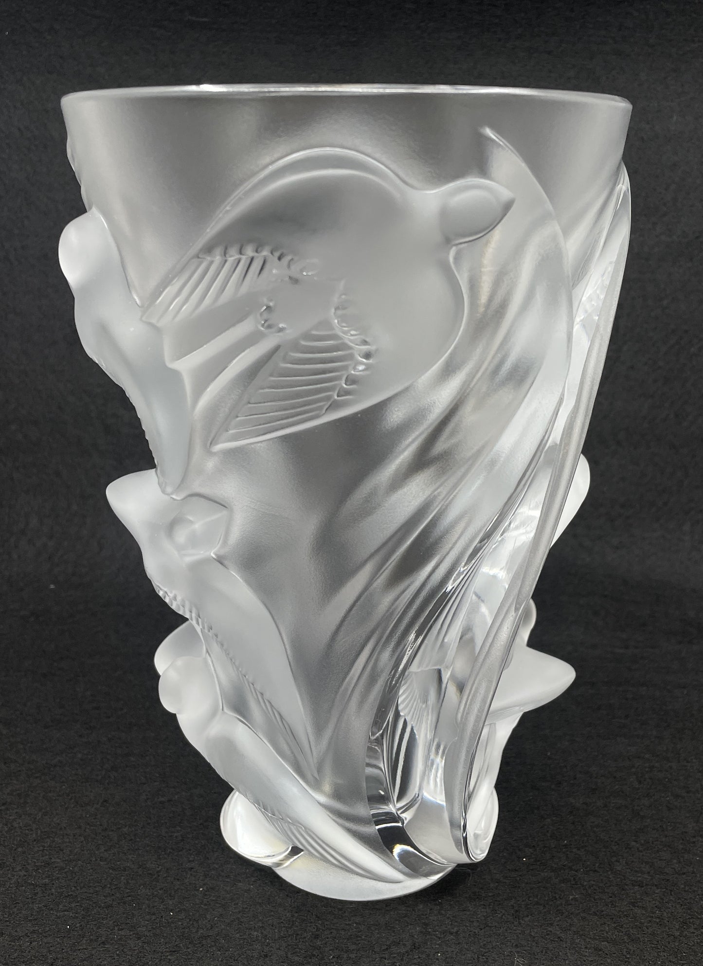 Lalique Martinets Vase NO BOX (0LW002)
