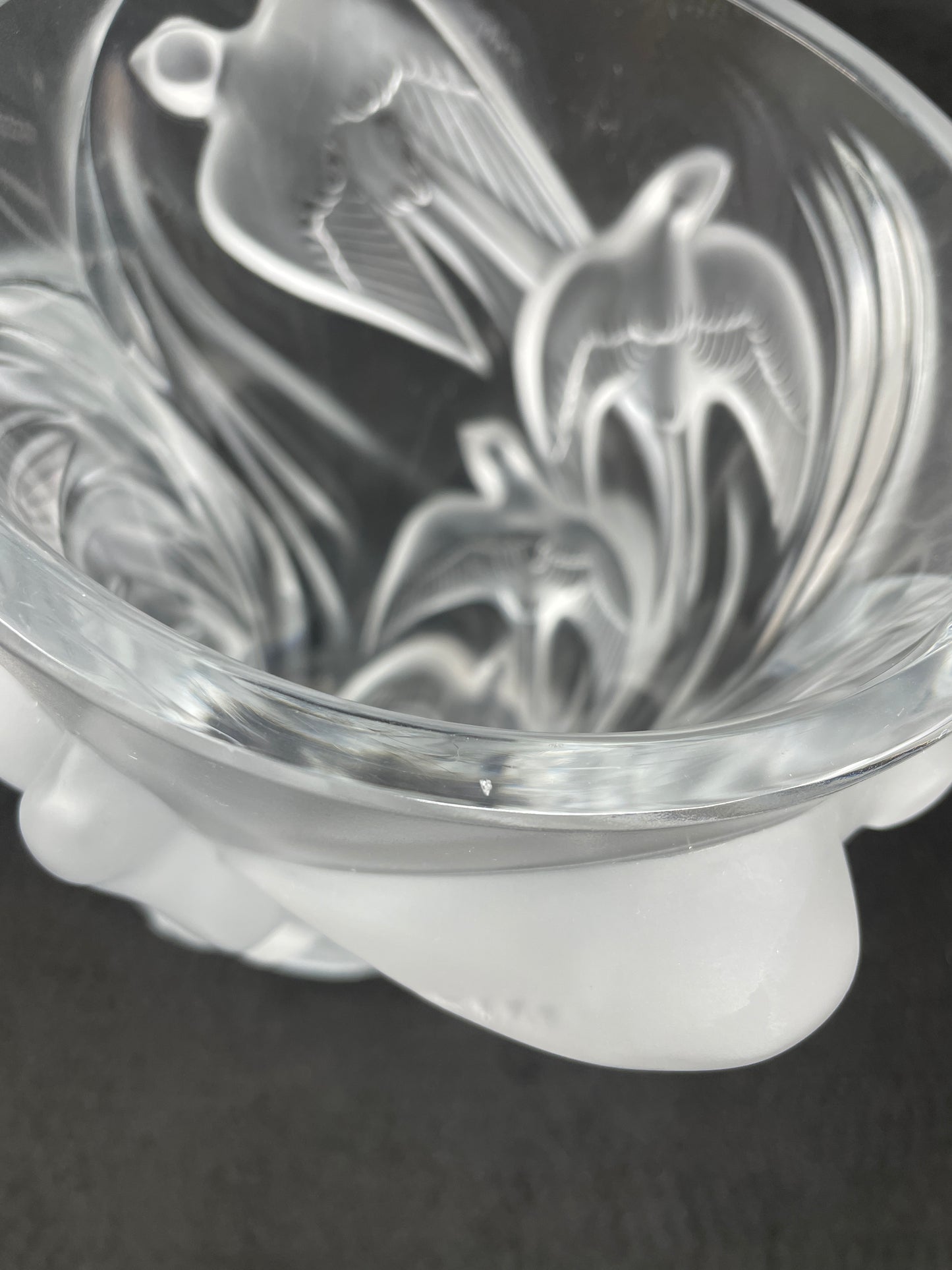 Lalique Martinets Vase NO BOX (0LW002)