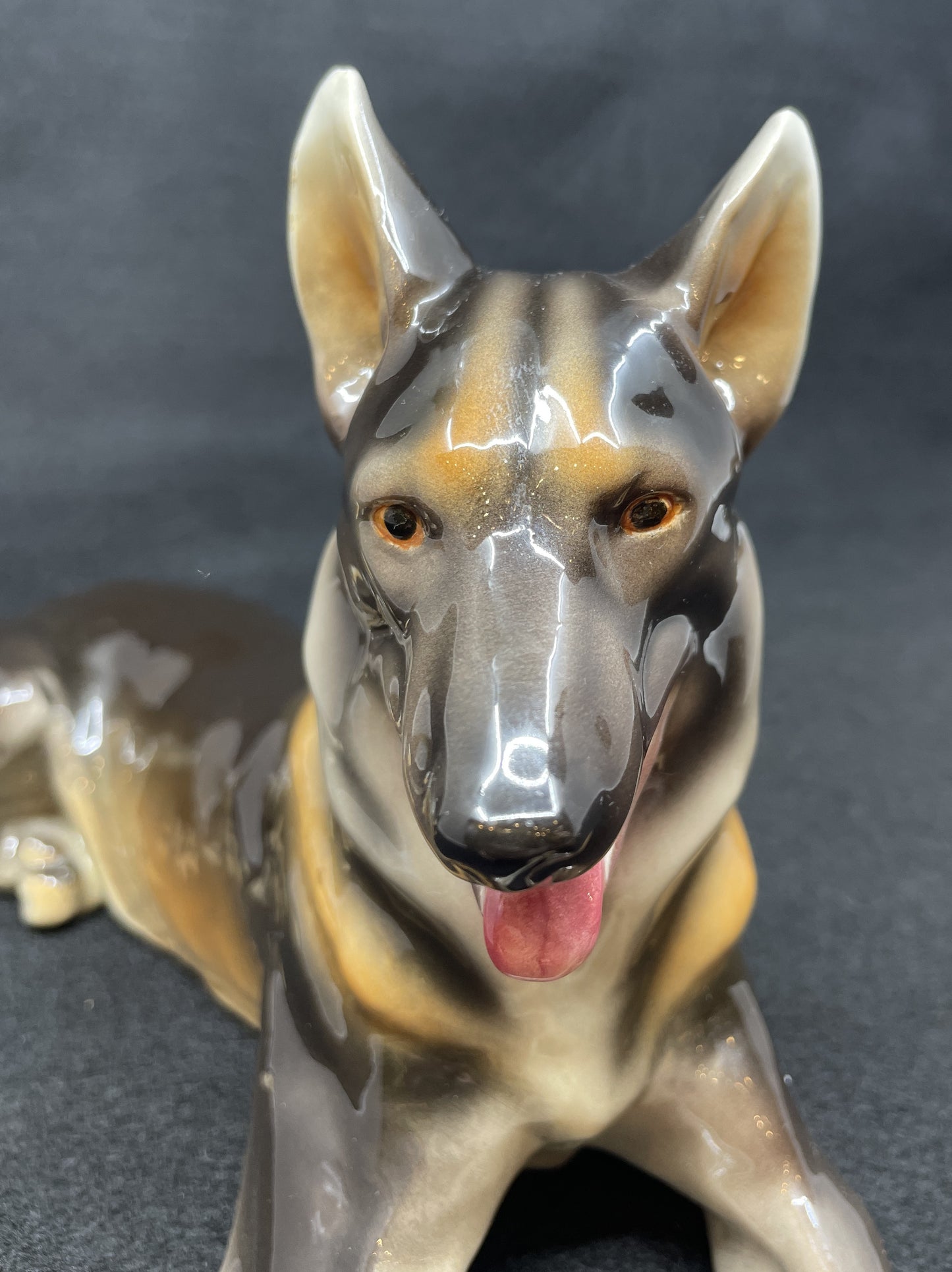 Goldscheider German Shepherd Figurine (0NW00O)