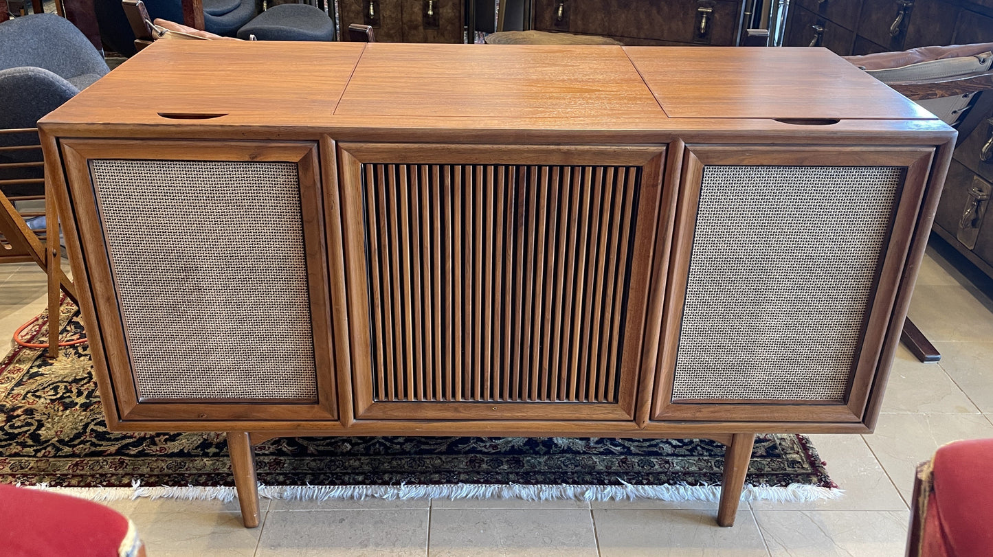 Drexel Declaration Stereo Console with Motorola Record Unit (0O1001)