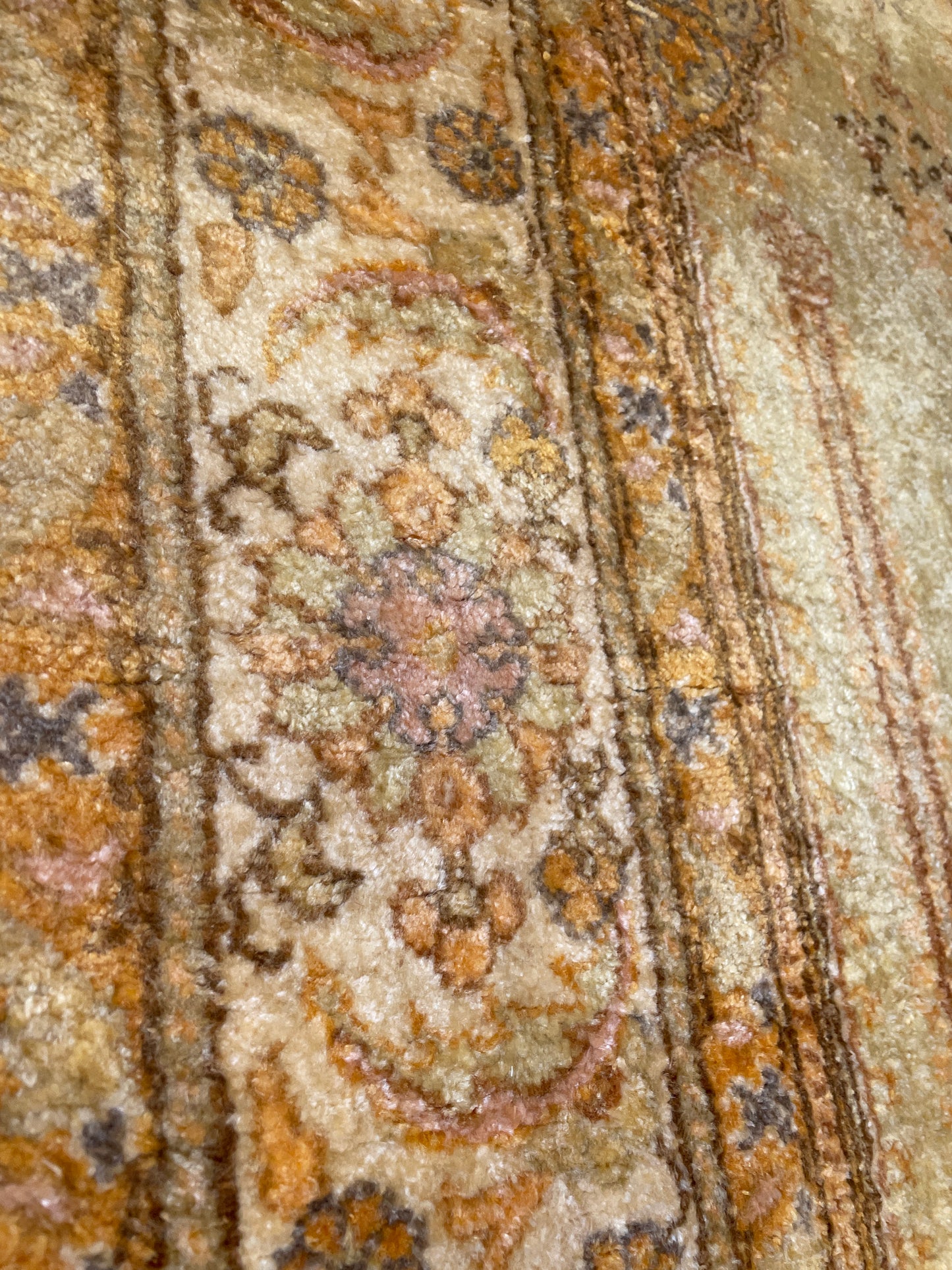 Silk HK Prayer Rug, unsigned (0GP001)