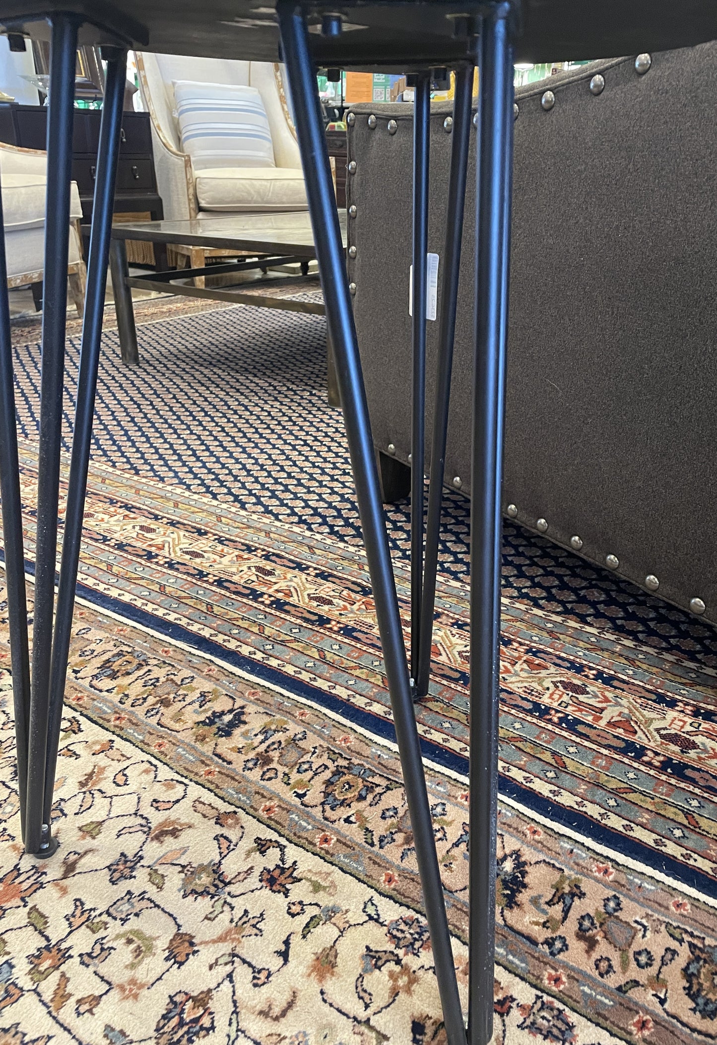 Reclaimed Wood Round End Table with Hairpin Legs (0CF00Z)