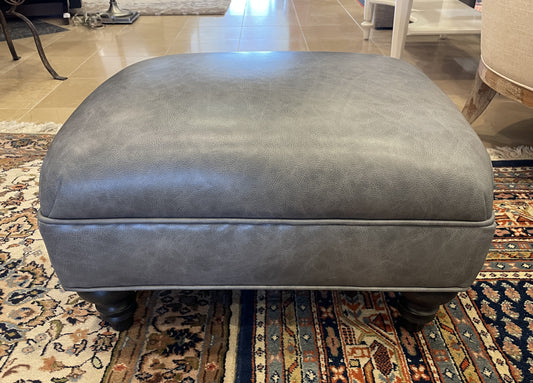 Small Blueish Gray Leather Ottoman (0CF016)
