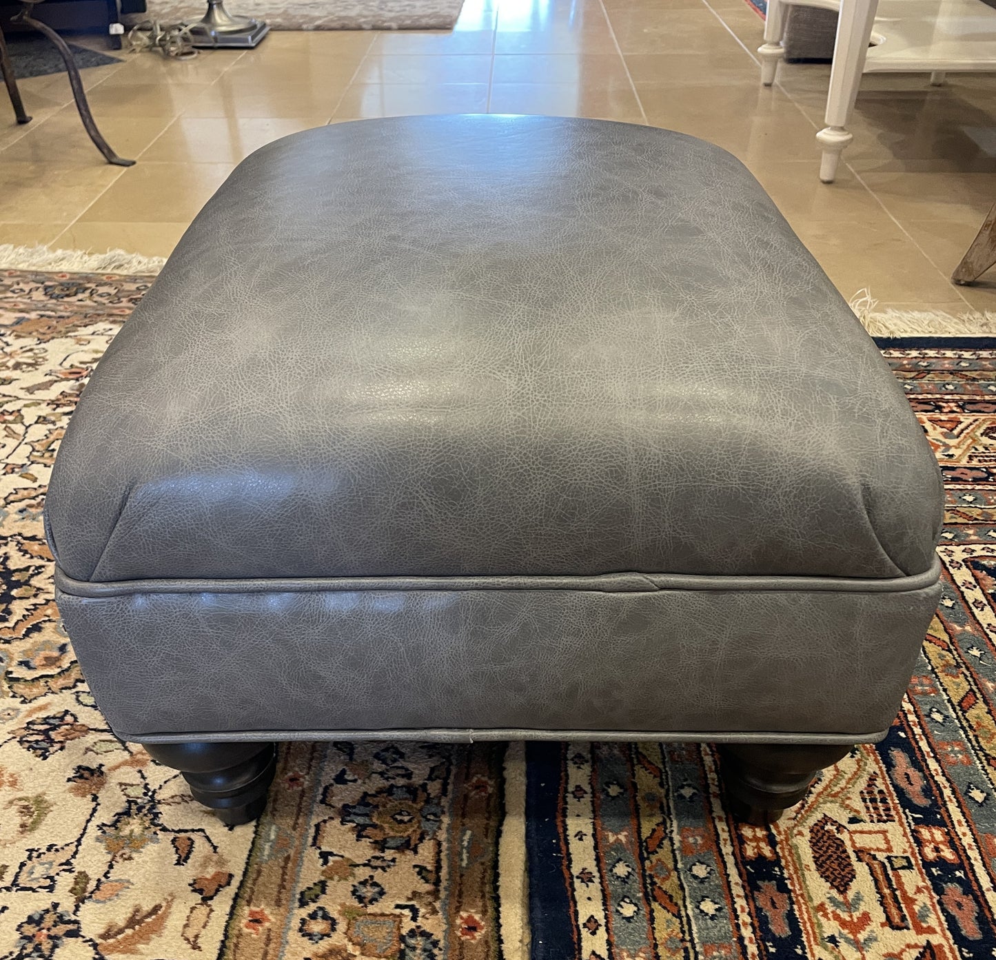 Small Blueish Gray Leather Ottoman (0CF016)
