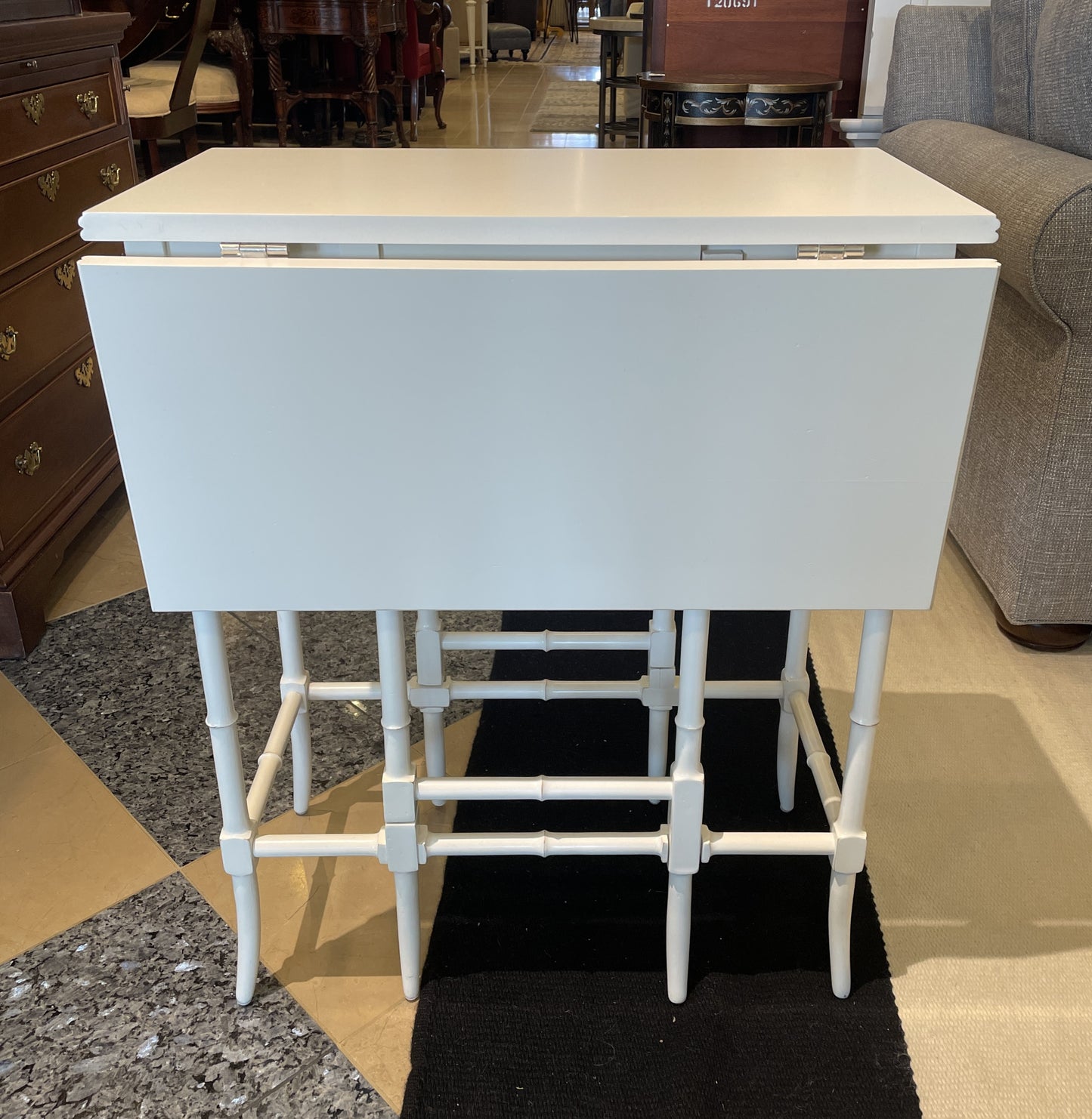 Shabby Chic Gateleg End Table (0CF017)