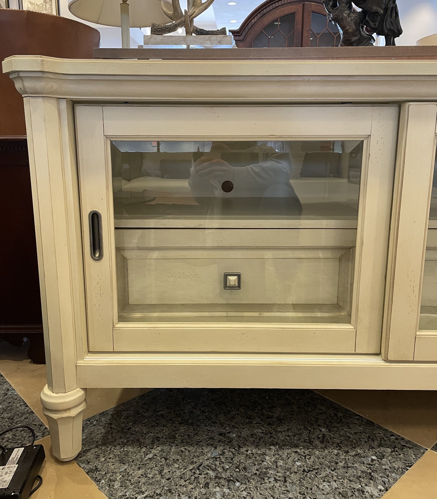 Shabby Chic/Cottage Style Television Console (0CF01F)