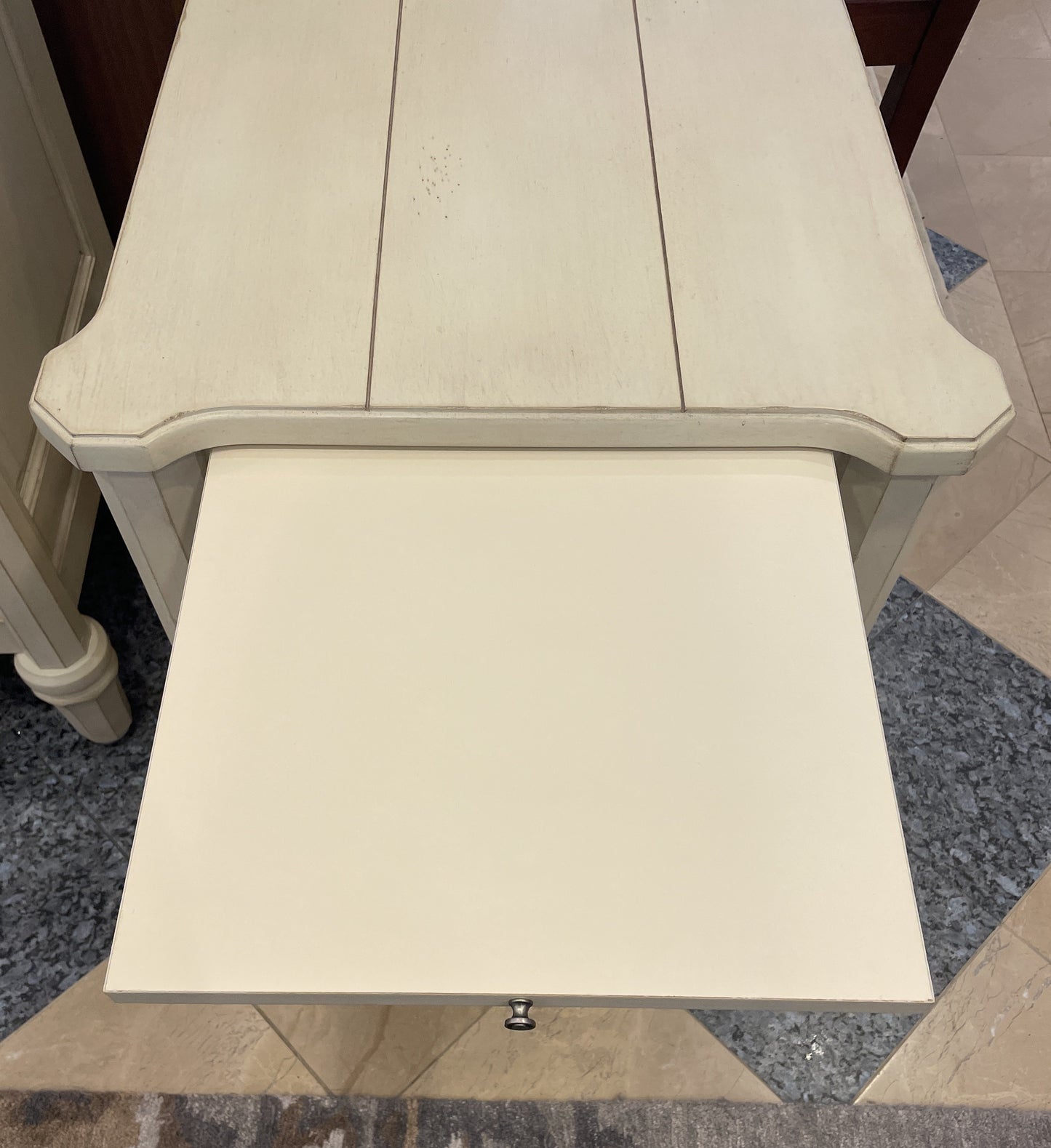 A.R.T Furniture White Nightstand (0CF00Q)