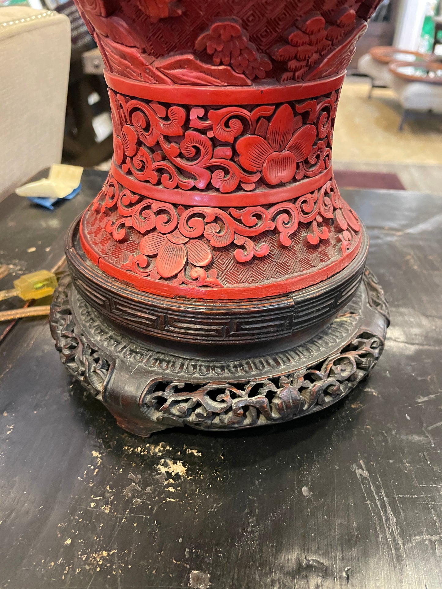 Chinese Cinnabar Lamp (0O7001)