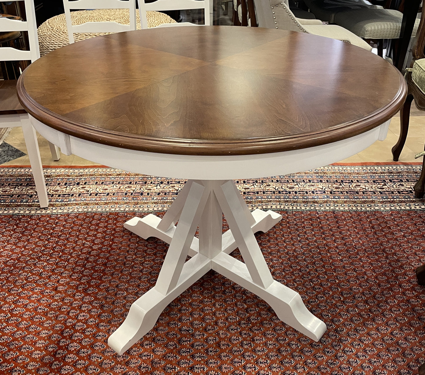 Safavieh Shabby Chic Round Table and 4 Chairs (0OA004)