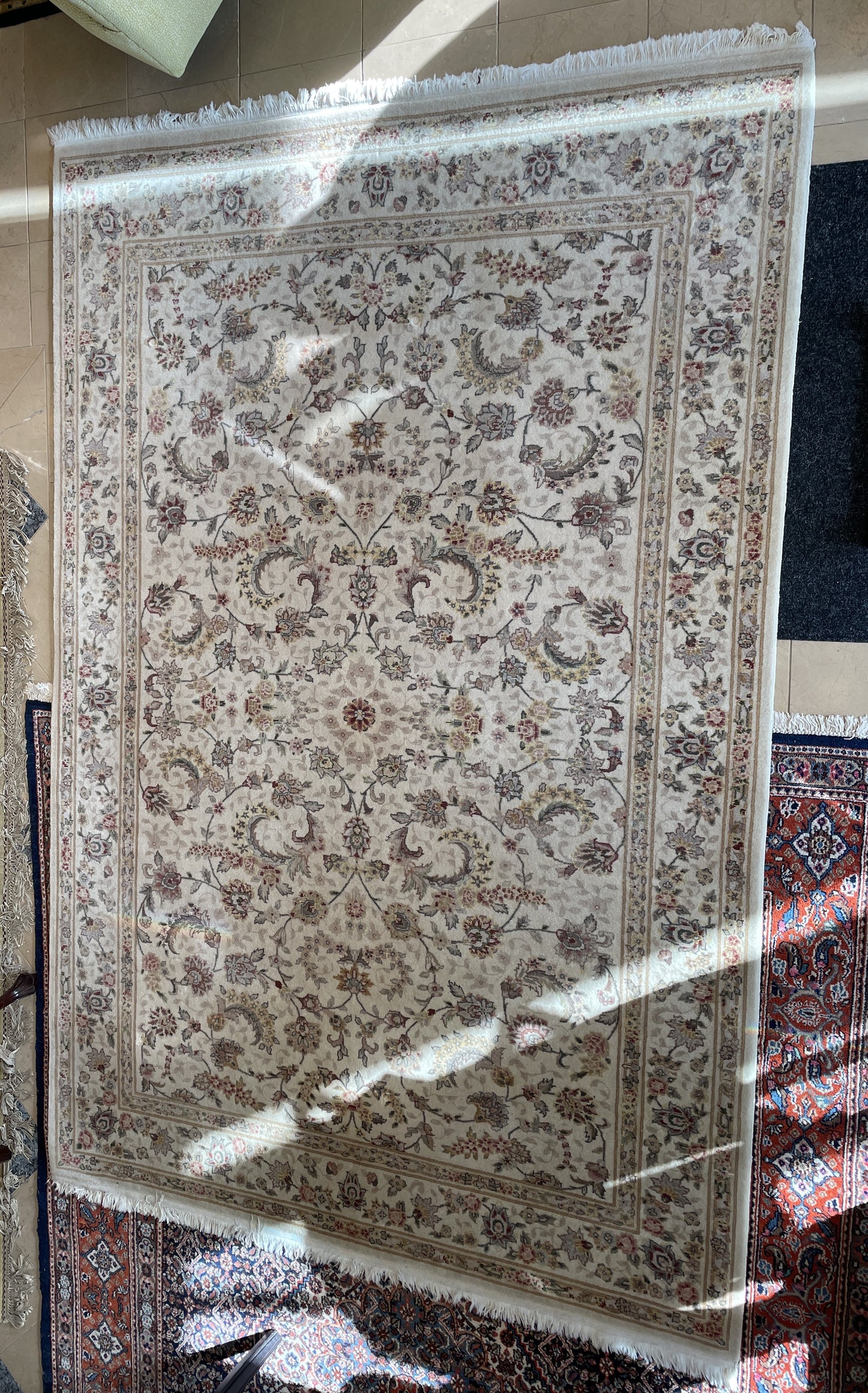 HK Neutral Rug, approx 6x9 (0GS00F)